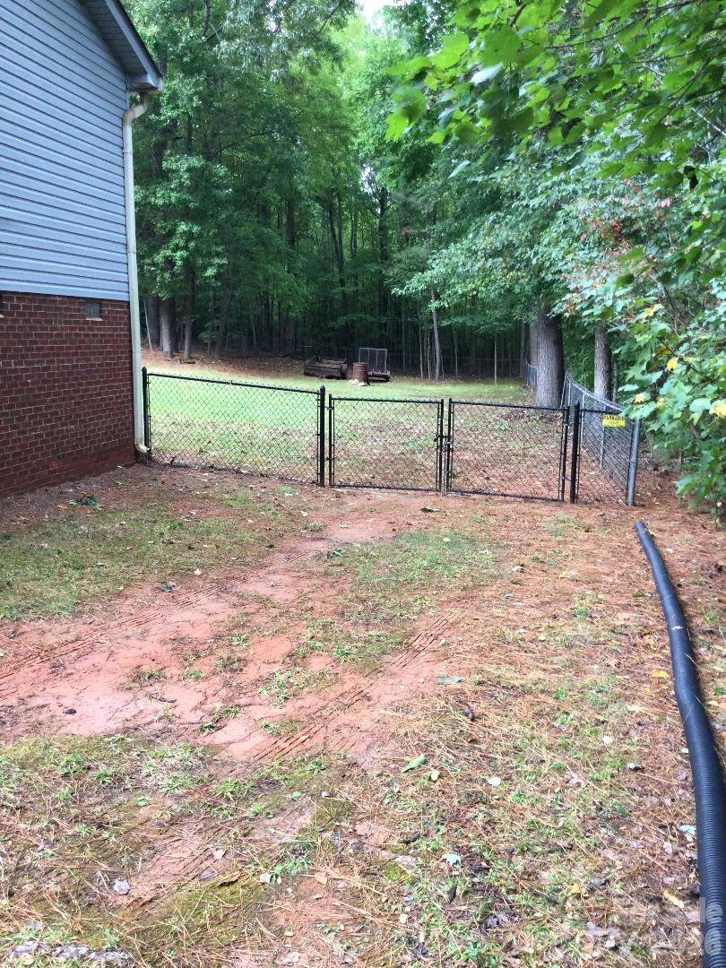 Single Family Residence at 911 Freedom Mill None, Gastonia, photo 14 of 32