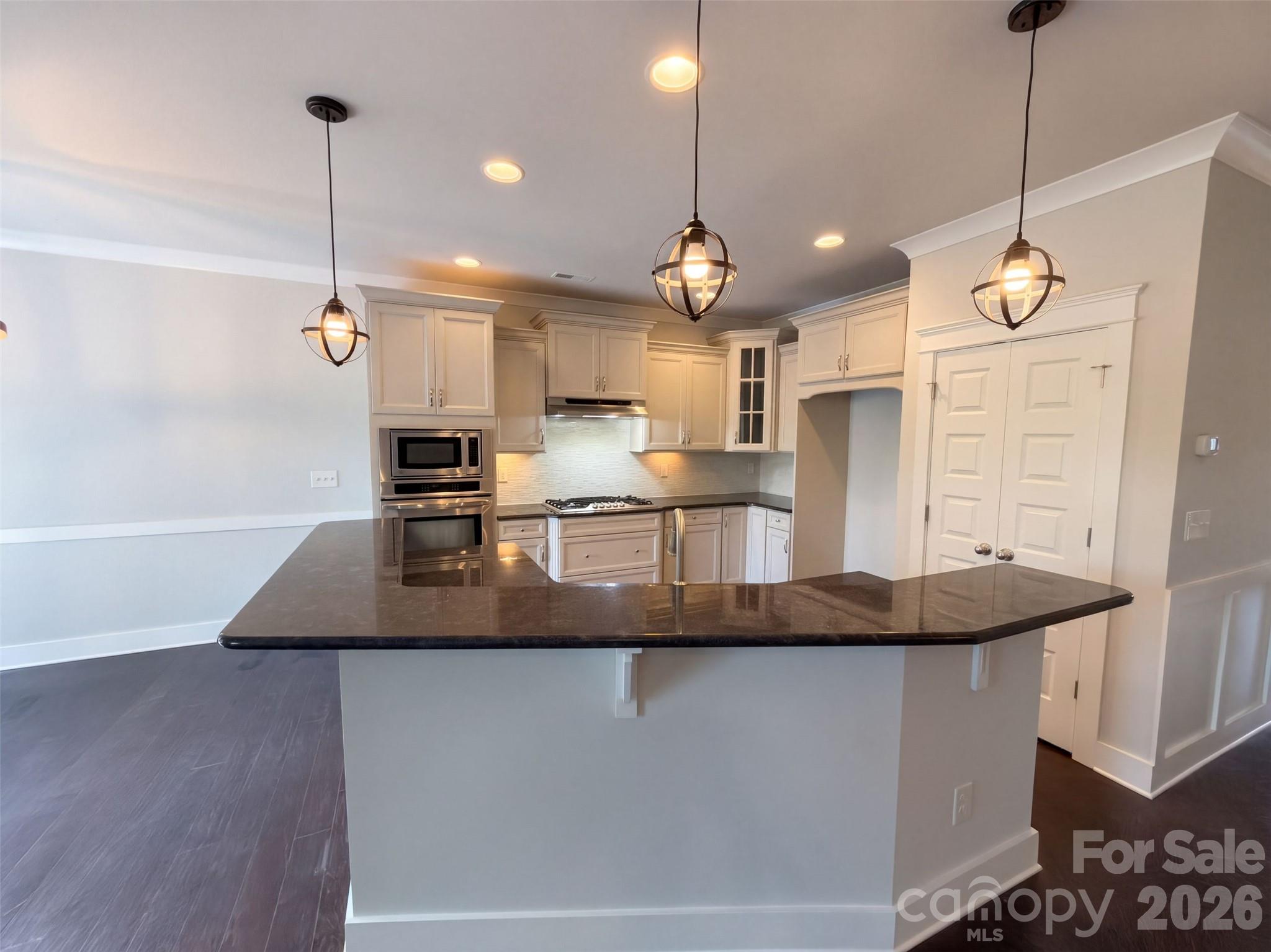 Single Family Residence at 7412 Canova Lane, Charlotte, photo 6 of 35