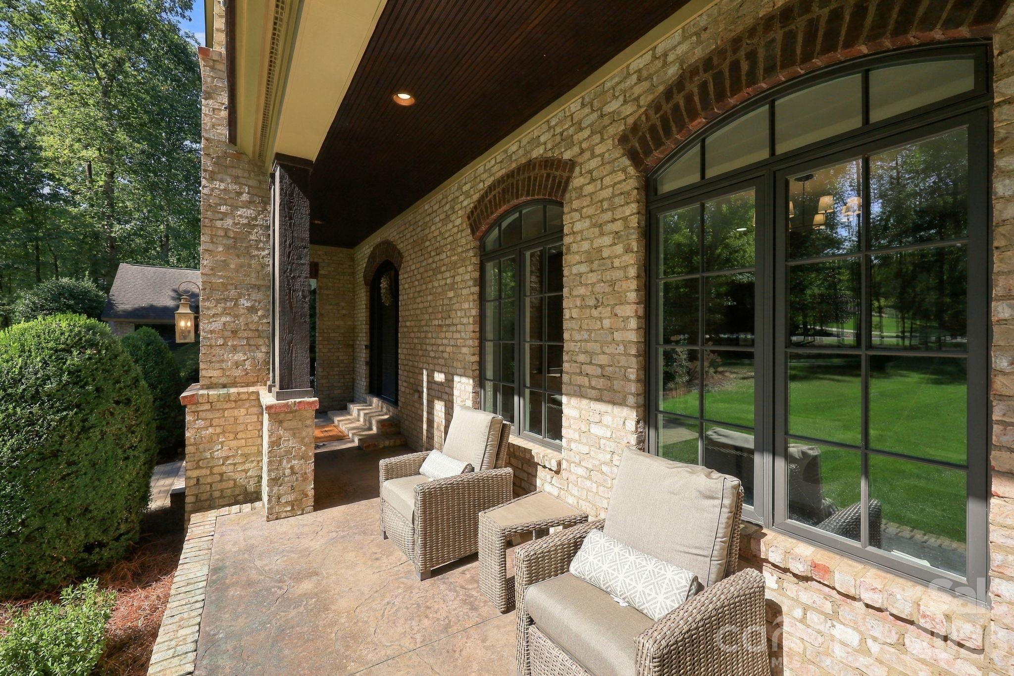 Single Family Residence at 115 Saddle Creek Court, Davidson, photo 4 of 45