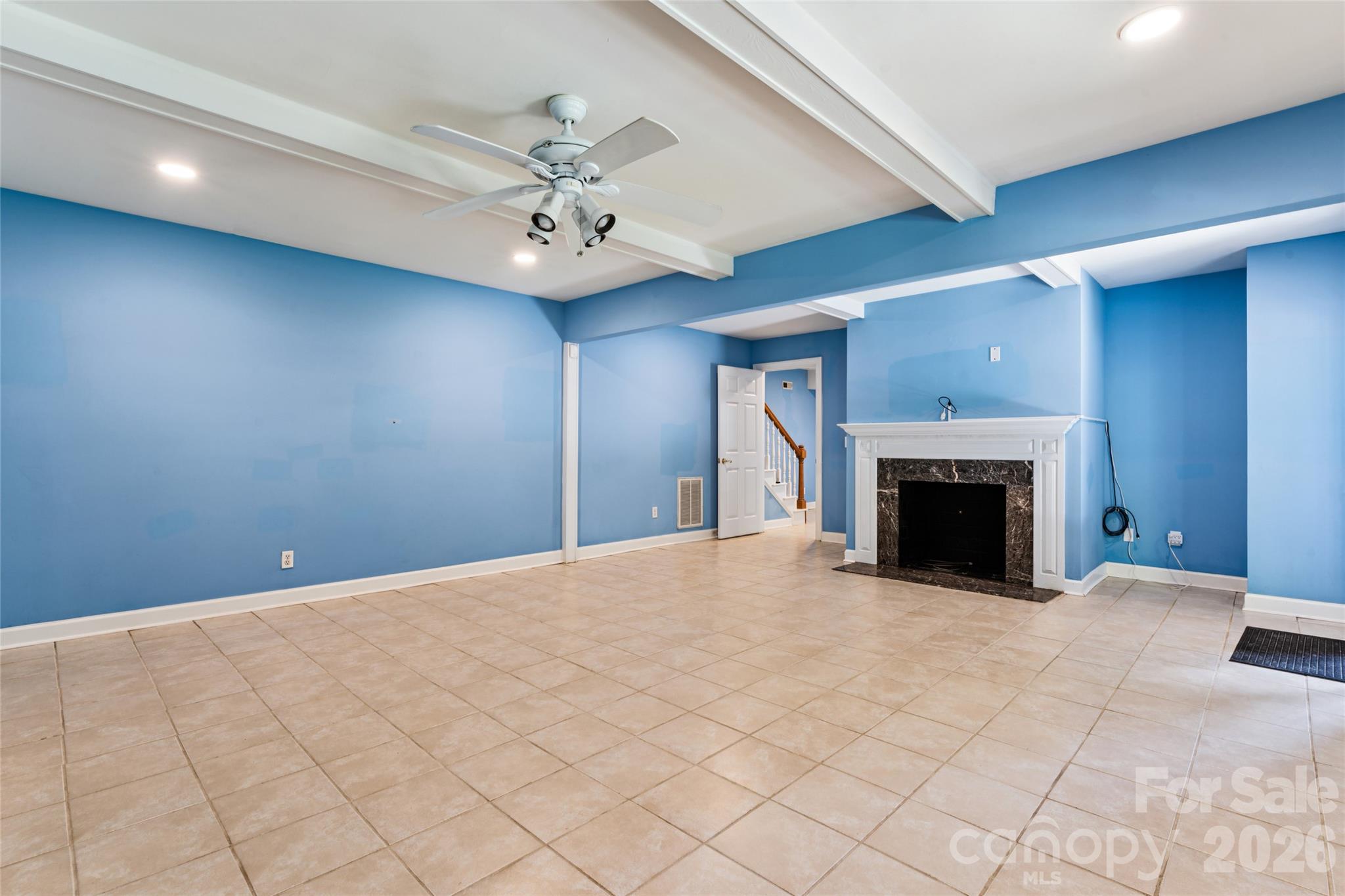 Single Family Residence at 16516 Riverpointe Drive, Charlotte, photo 16 of 42