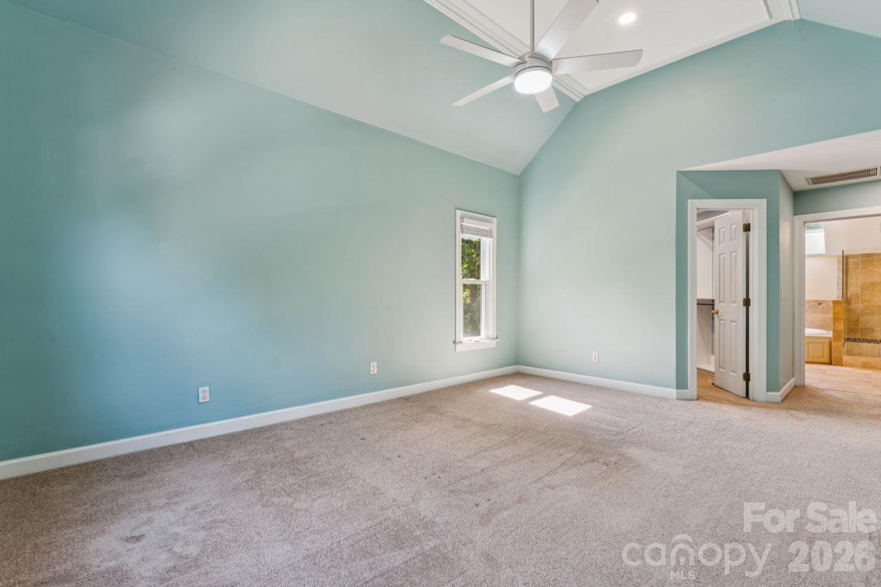 Single Family Residence at 16516 Riverpointe Drive, Charlotte, photo 35 of 42