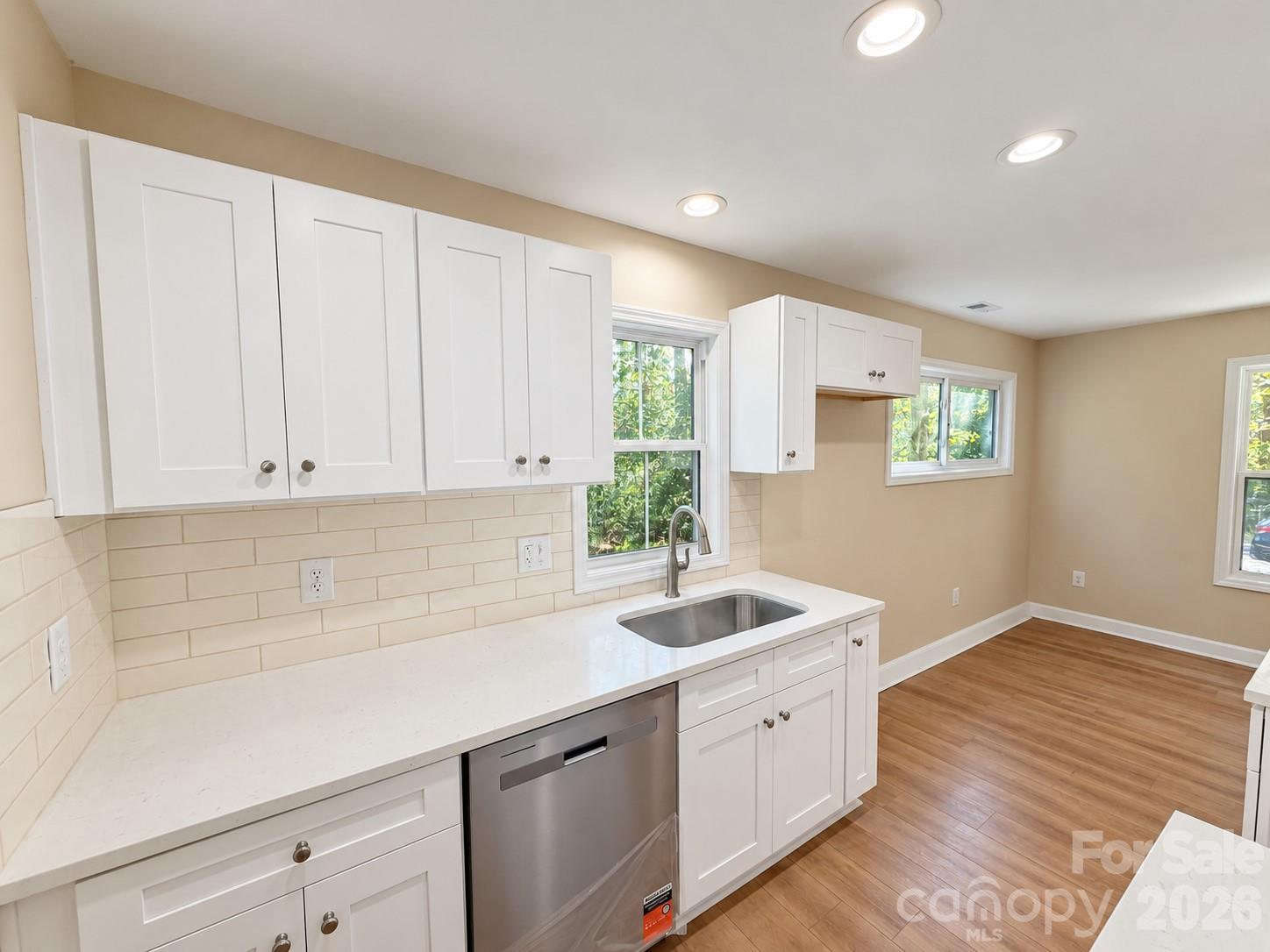 Single Family Residence at 146 Hillcrest Road, New London, photo 5 of 20