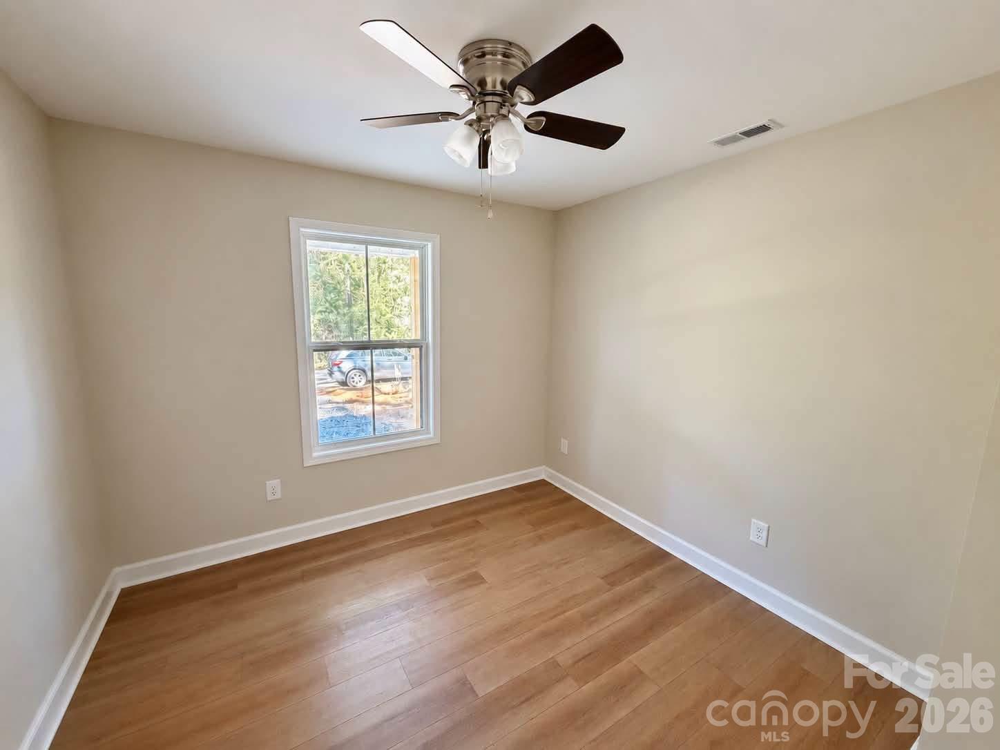 Main level bedroom - 146 Hillcrest Road, New London