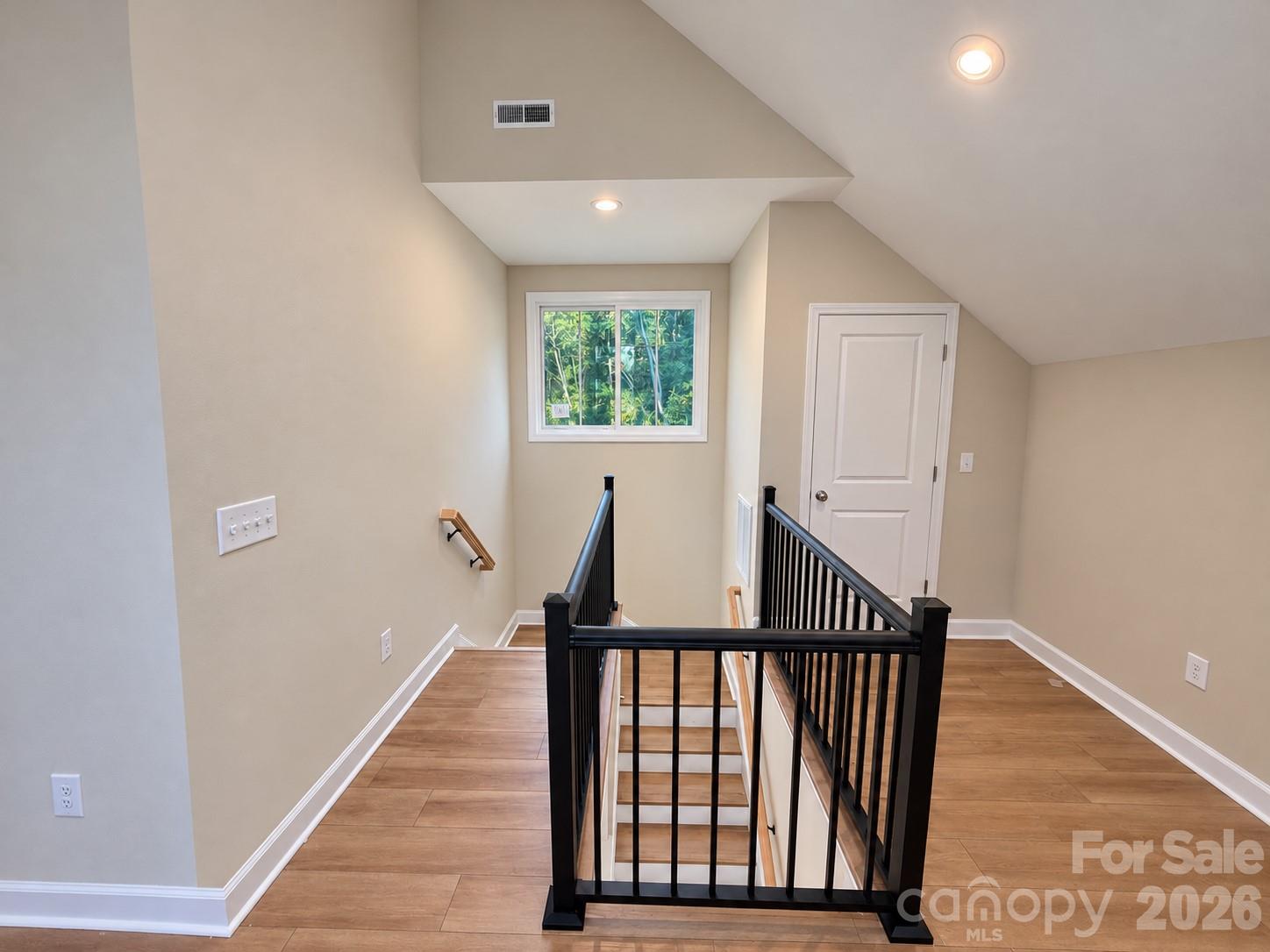 Single Family Residence at 146 Hillcrest Road, New London, photo 15 of 20