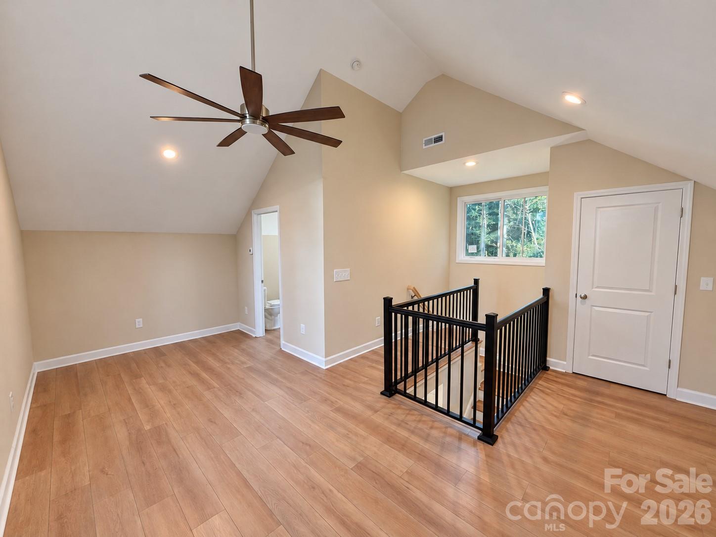 Single Family Residence at 146 Hillcrest Road, New London, photo 16 of 20
