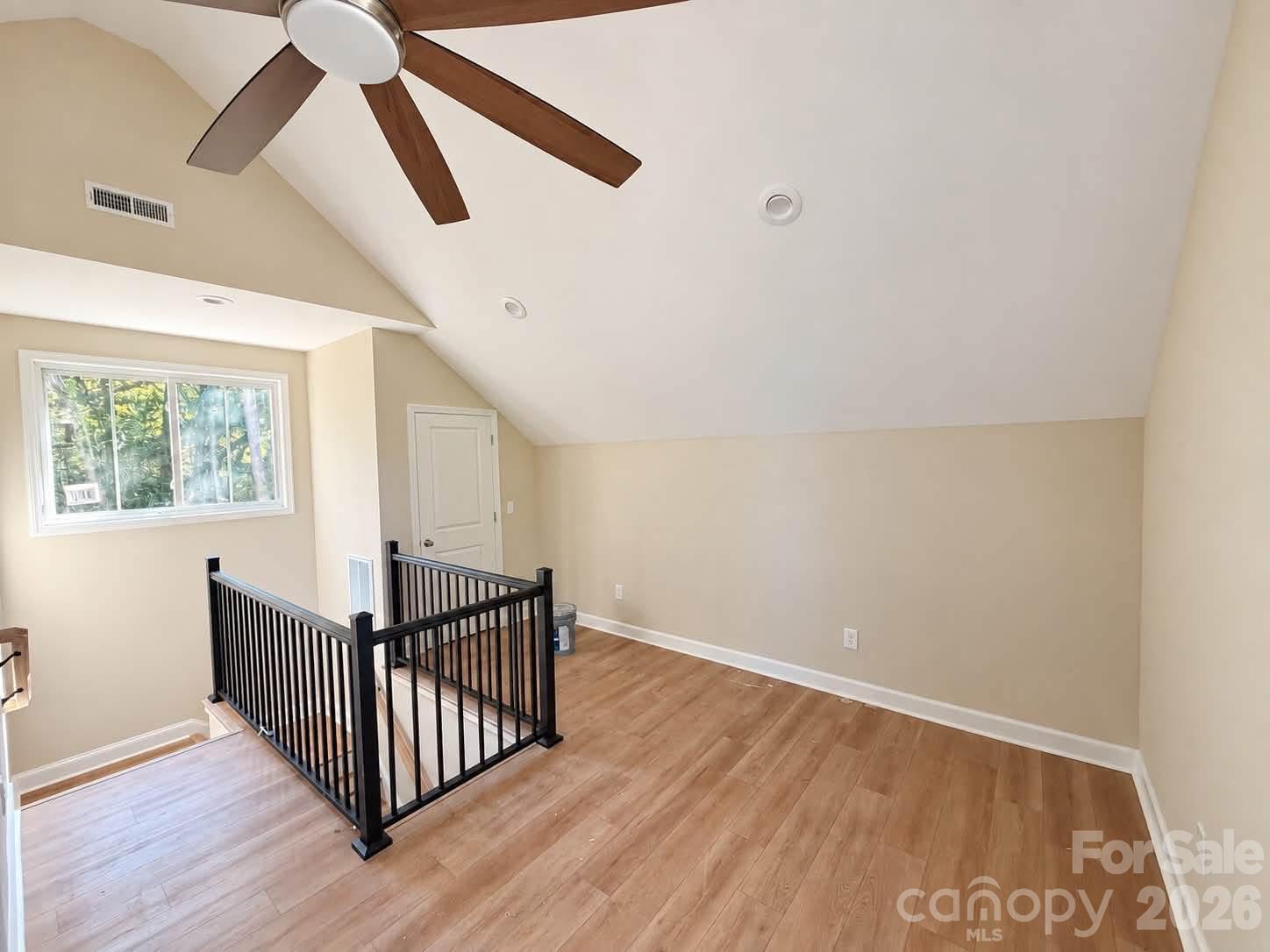 Single Family Residence at 146 Hillcrest Road, New London, photo 17 of 20