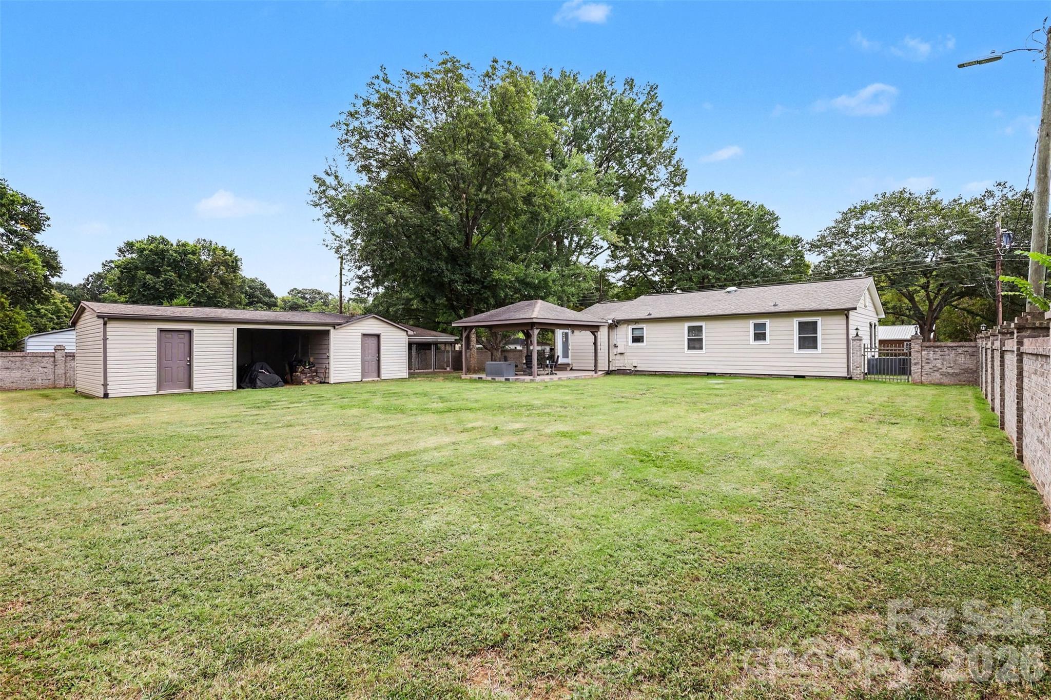 Storage Outbuildingin Excellent Condition - 9202 Elgin Drive, Charlotte
