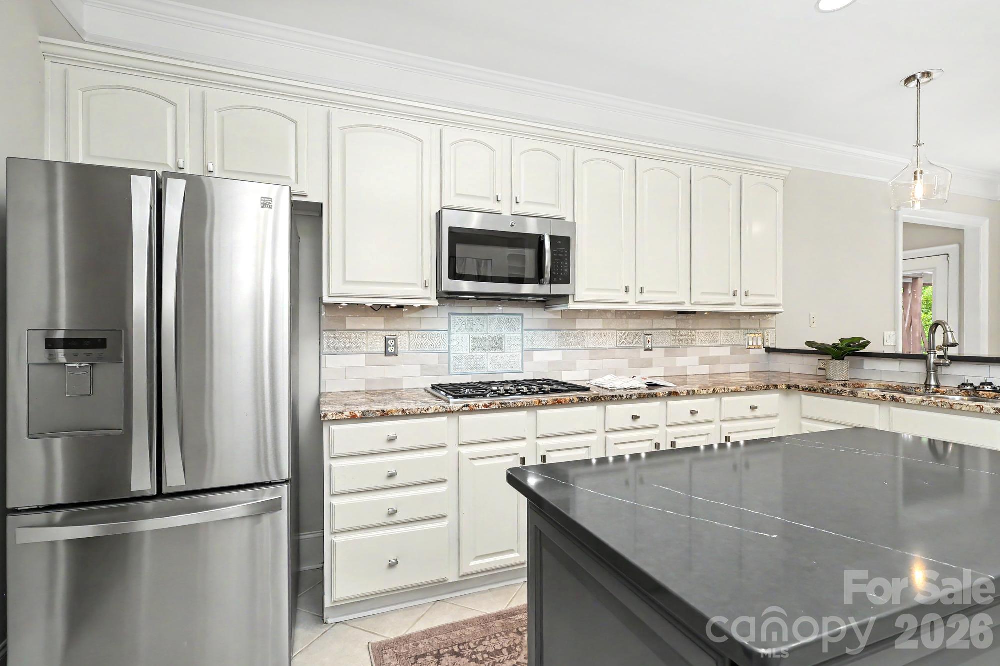 Single Family Residence at 4320 Town And Country Drive, Charlotte, photo 18 of 47