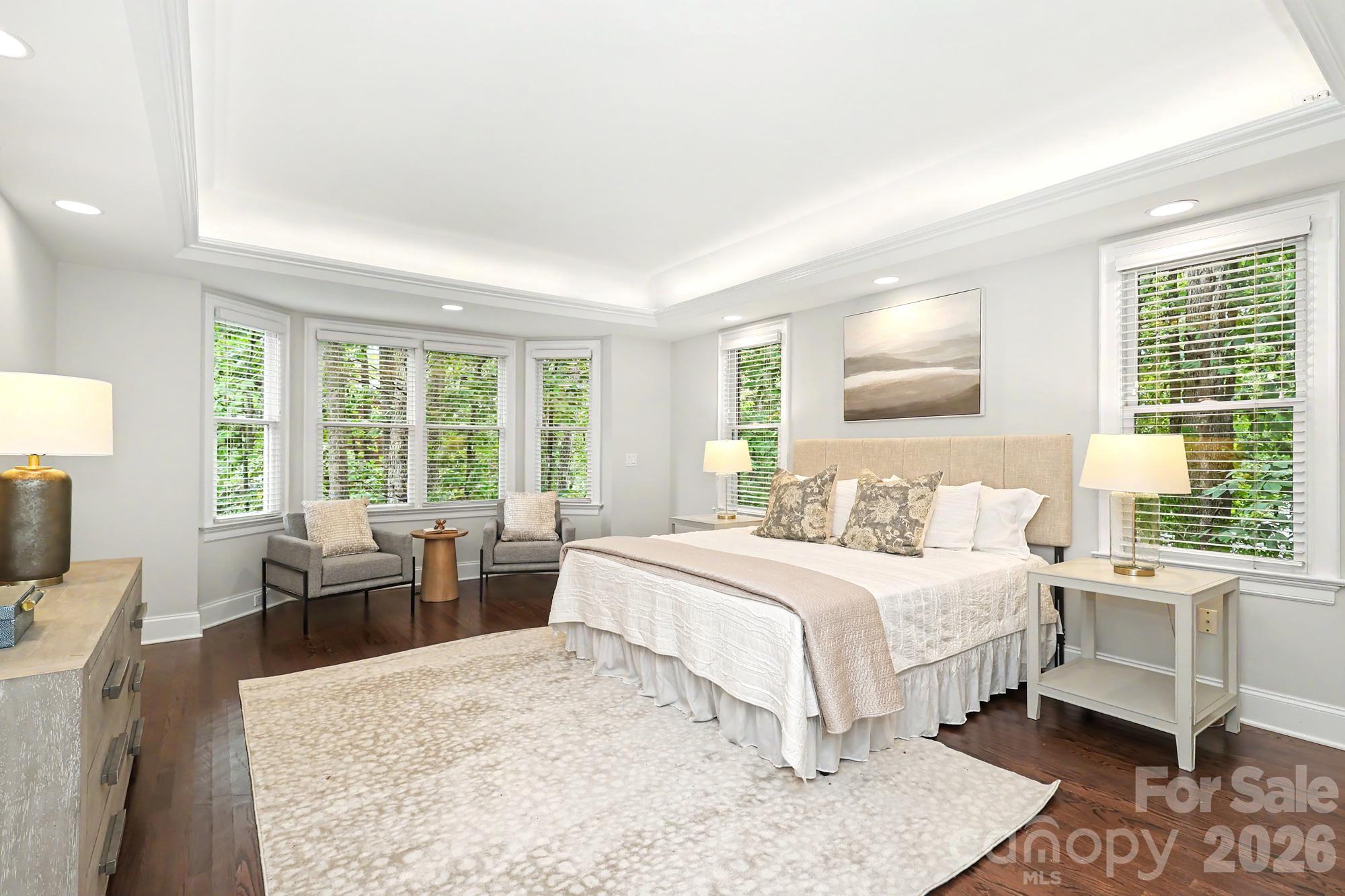 Spacious first floor primary suite with sitting area - 4320 Town And Country Drive, Charlotte