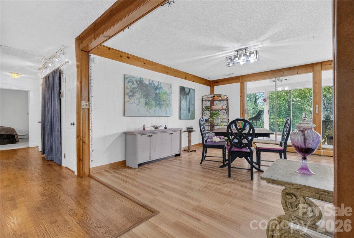 Single Family Residence at 2086 Old Mountain Road, Statesville, photo 12 of 47