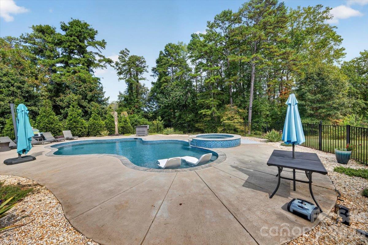 Single Family Residence at 2086 Old Mountain Road, Statesville, photo 43 of 47
