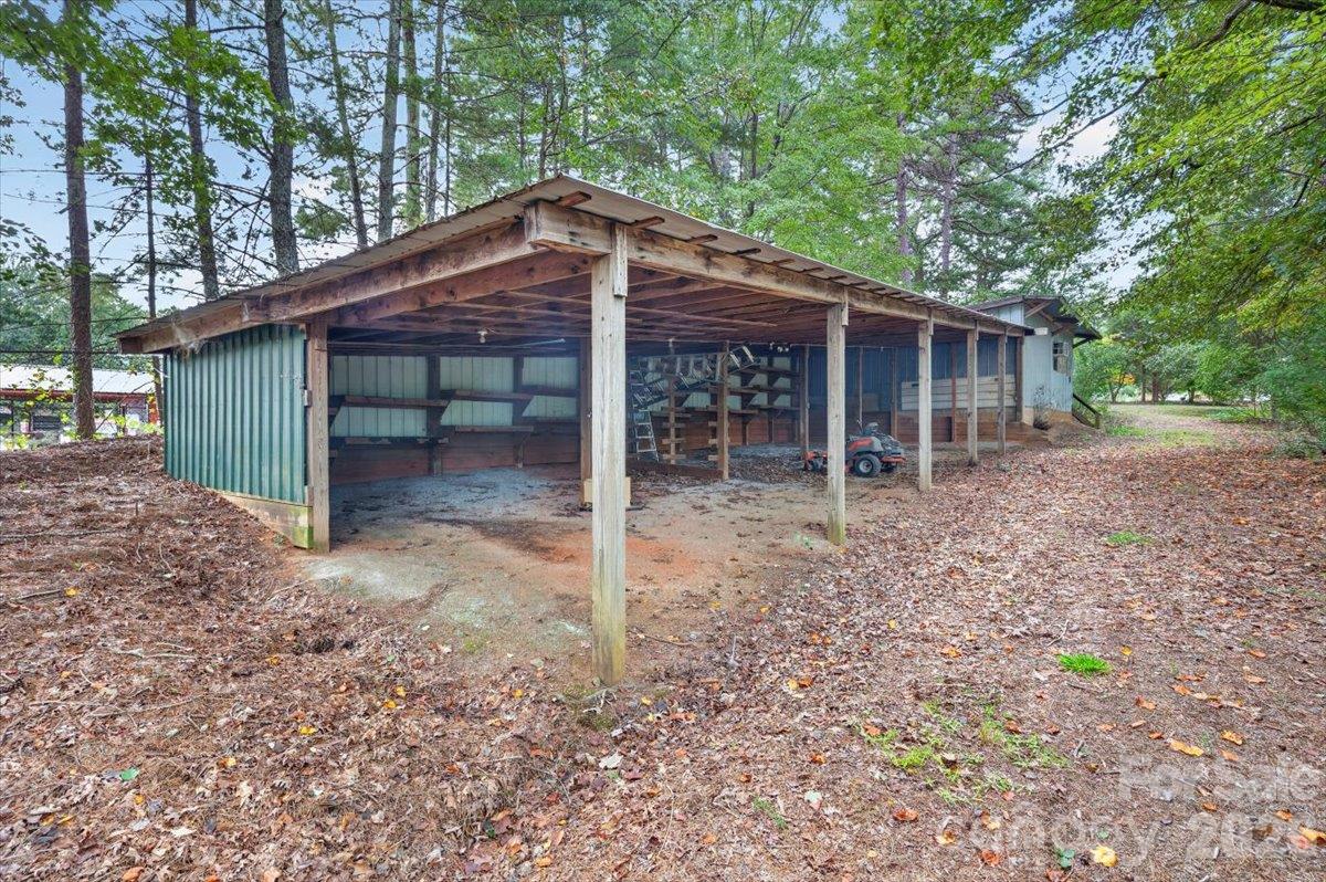 Single Family Residence at 2086 Old Mountain Road, Statesville, photo 47 of 47