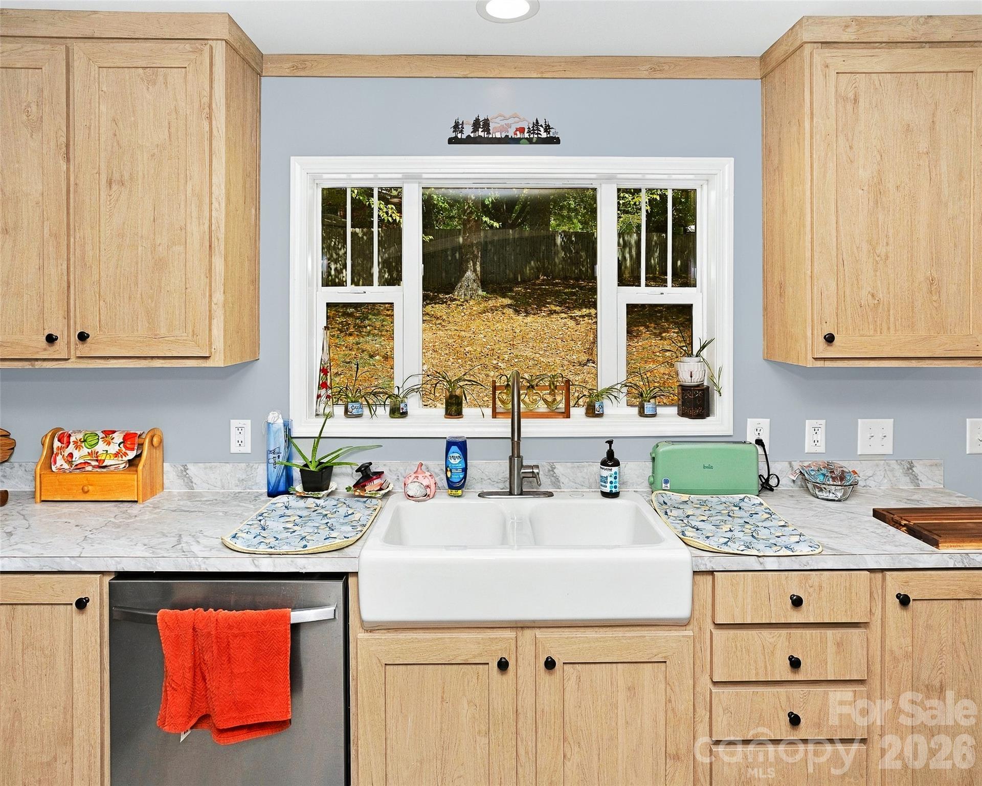 Single Family Residence at 203 Beaverdam Loop Road, Candler, photo 13 of 47