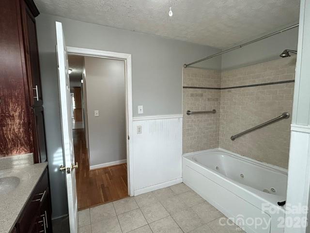 Single Family Residence at 292 Old Henrietta Road, Forest City, photo 17 of 32