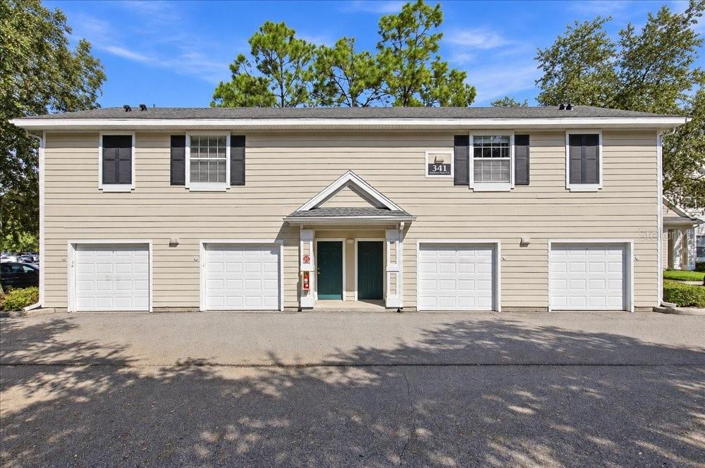 341 SOUTHERN PECAN CIR #202