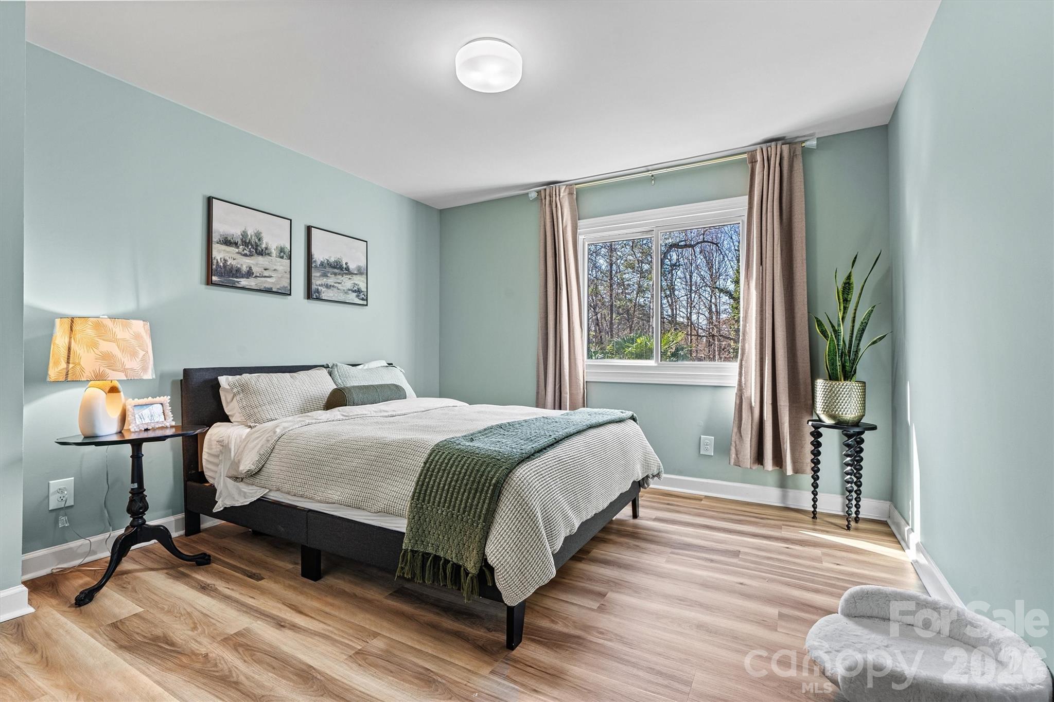 3rd upper bedroom with ample space - 3995 Burton Lane, Denver