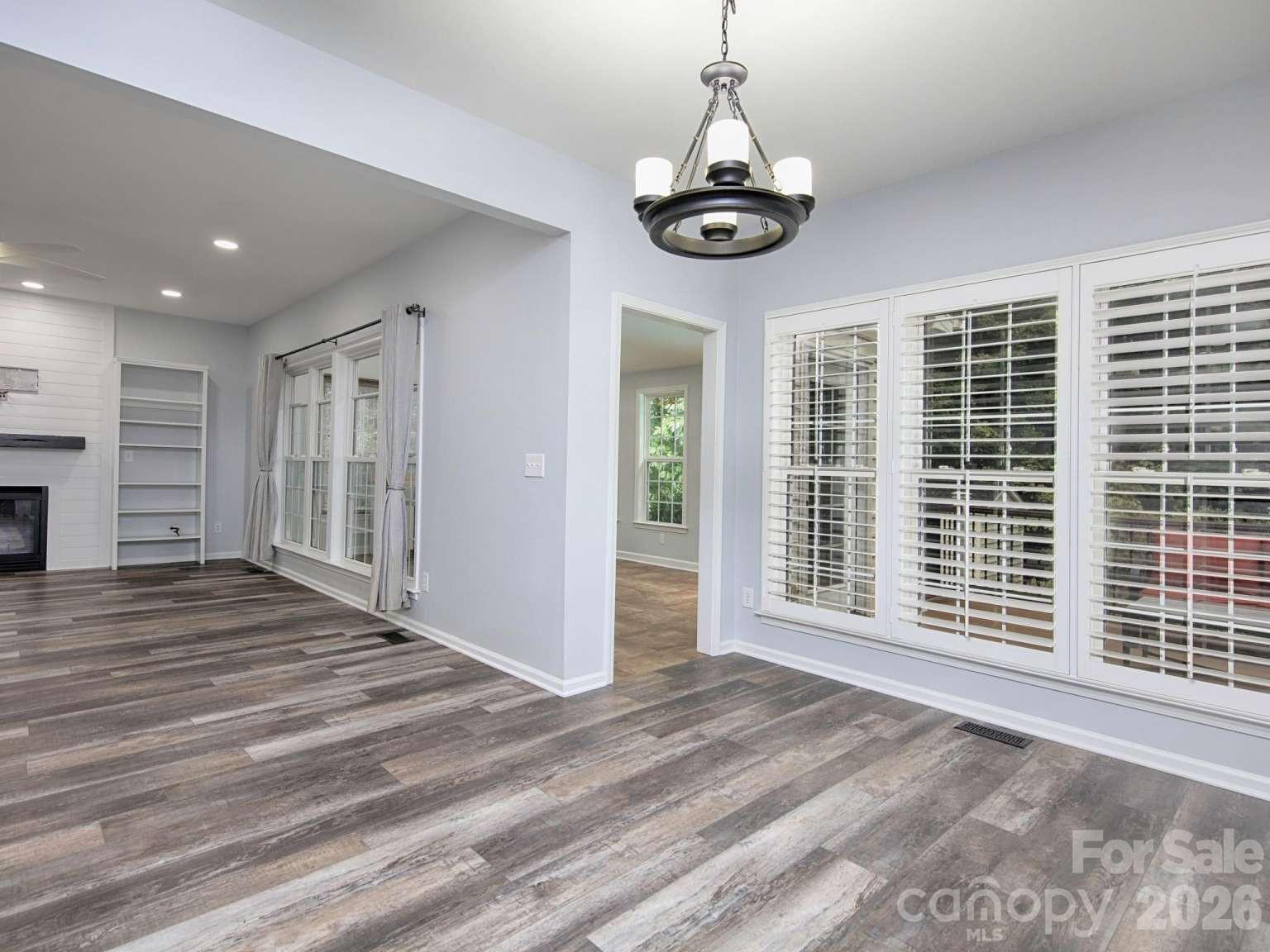 Single Family Residence at 166 Laurel Glen Drive, Mooresville, photo 10 of 40