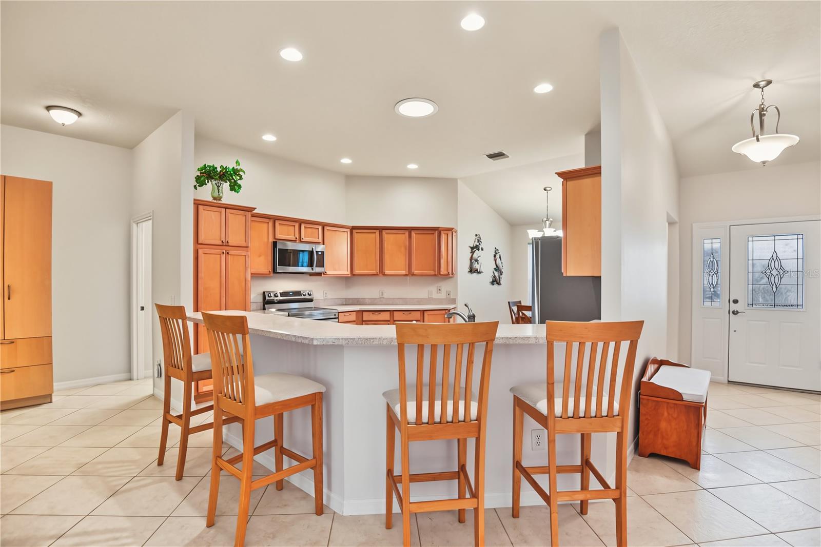 Single Family Residence at 1073 ALCOVE LOOP, THE VILLAGES, photo 3 of 37