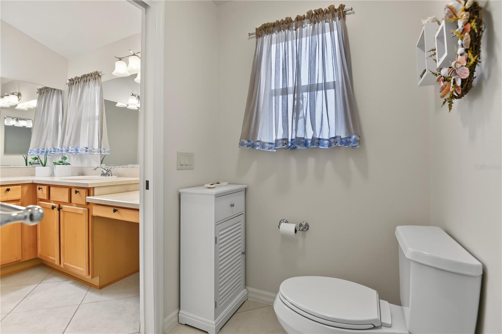 Single Family Residence at 1073 ALCOVE LOOP, THE VILLAGES, photo 19 of 37
