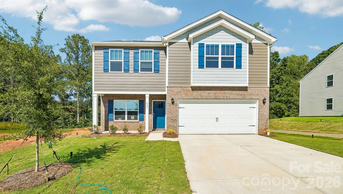 Single Family Residence at 602 Dazzle Loop, Newton, photo 2 of 57