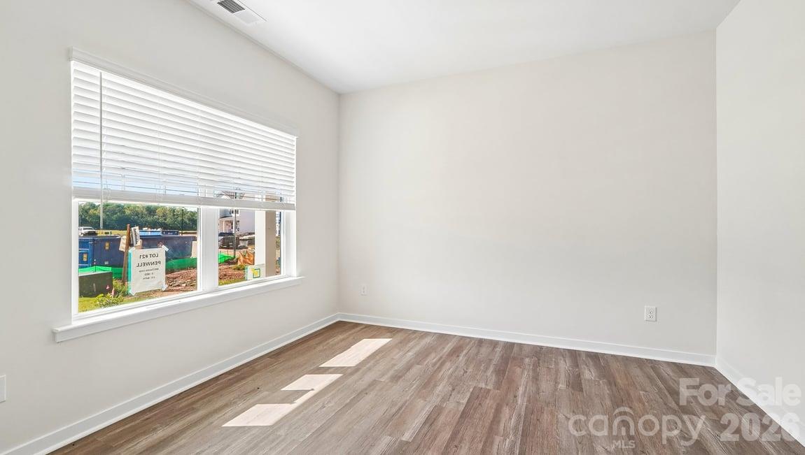 Single Family Residence at 602 Dazzle Loop, Newton, photo 26 of 57