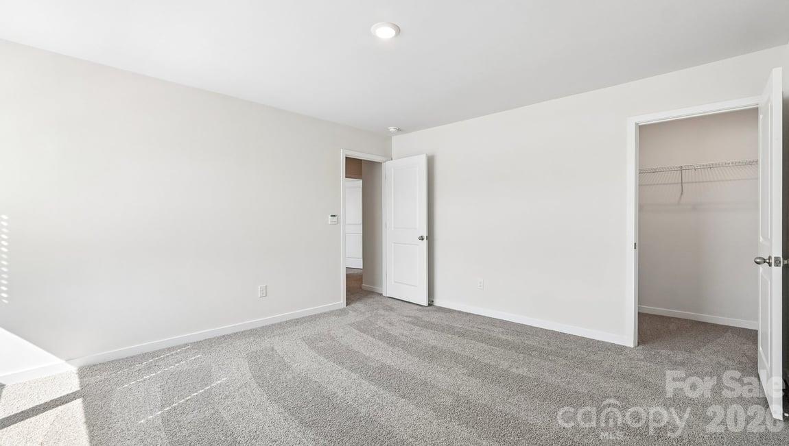 Single Family Residence at 602 Dazzle Loop, Newton, photo 36 of 57