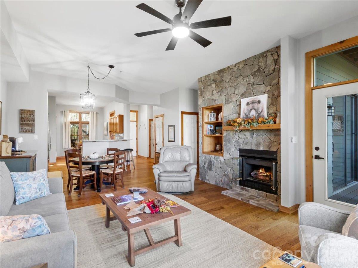 Condominium at 10 Stoney Falls Loop, Burnsville, photo 10 of 34
