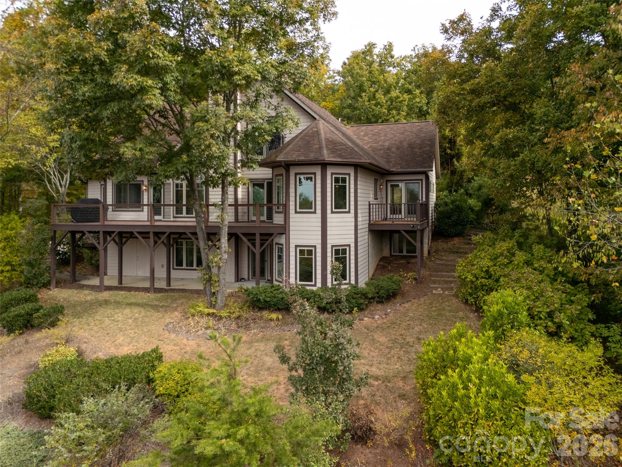 Single Family Residence at 142 Twin Courts Drive, Weaverville, photo 3 of 48
