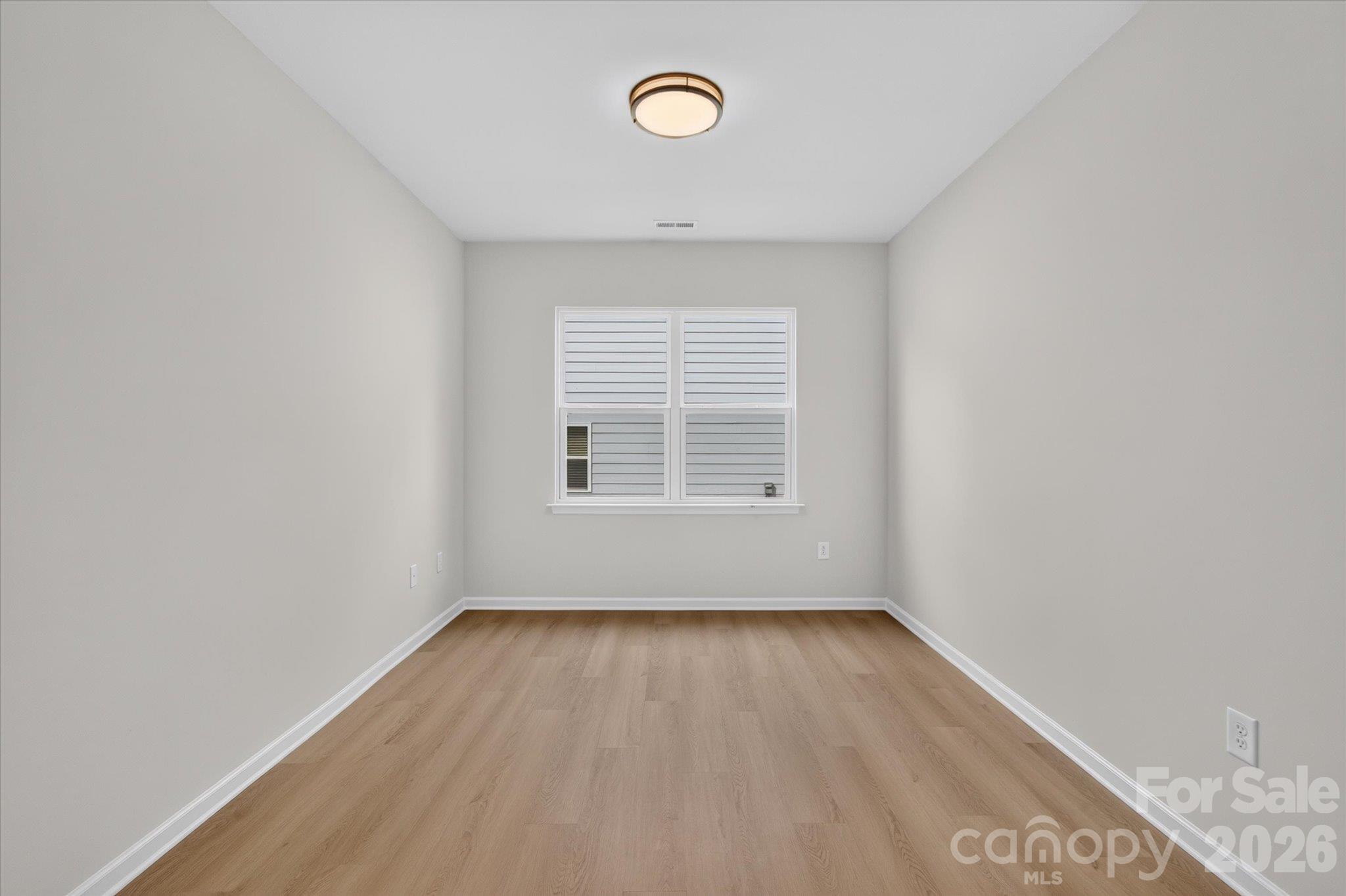 Flex Room - 2022 Sabra Street, Gastonia
