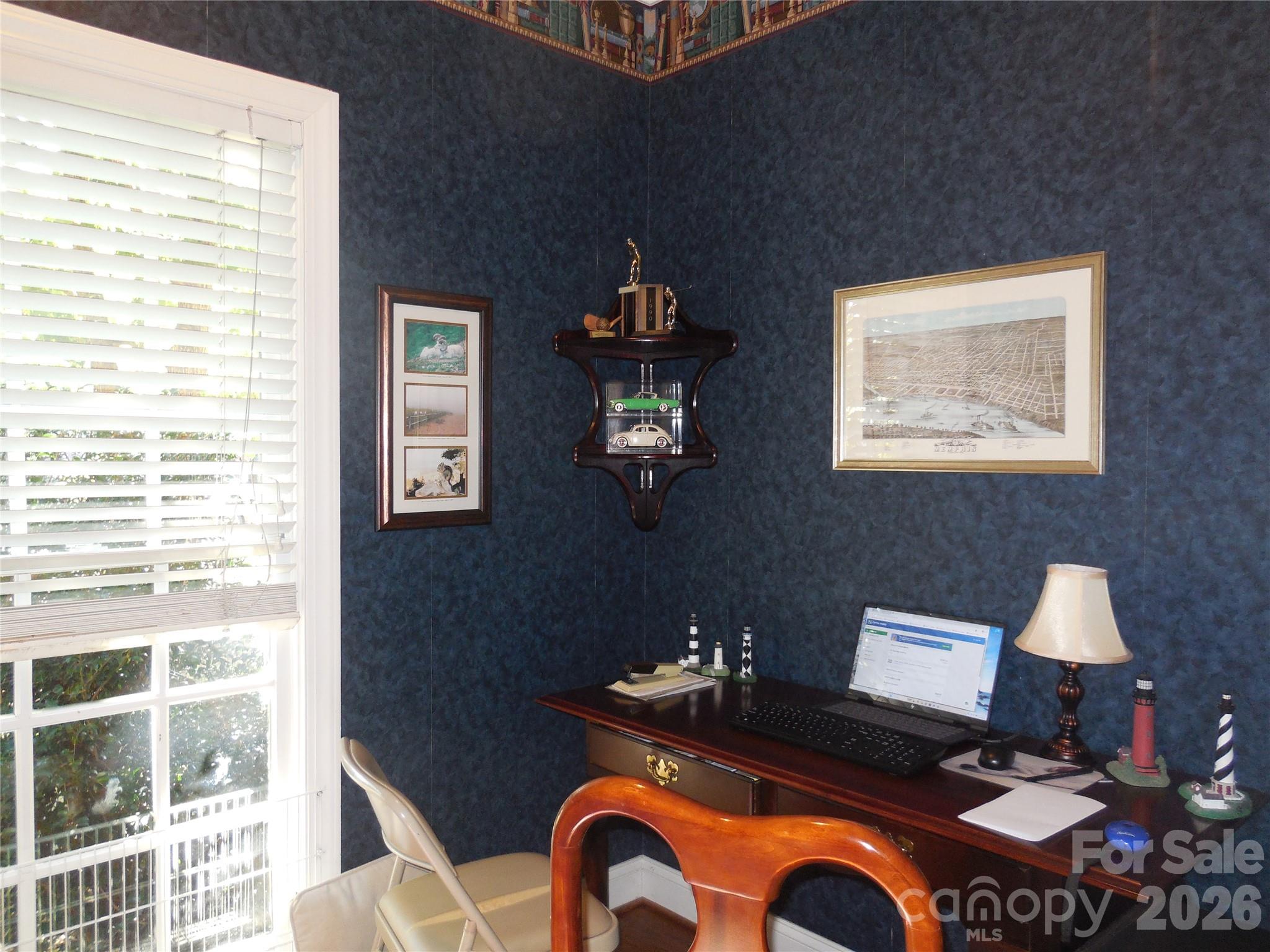 Single Family Residence at 1432 Porch Swing Lane, Matthews, photo 10 of 20