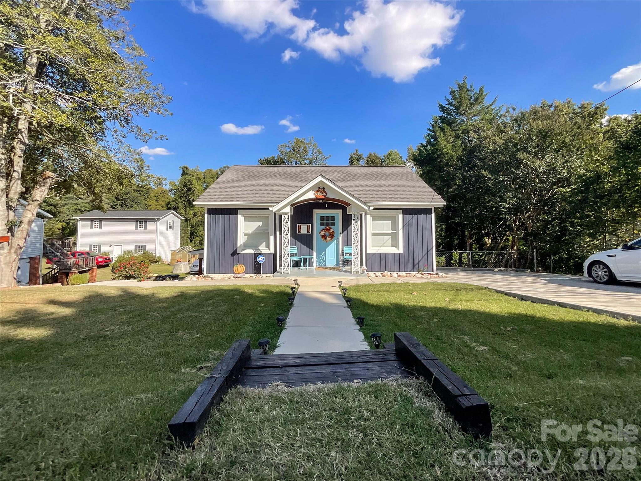 Single Family Residence at 1313 Haywood Avenue, Kannapolis, photo 2 of 47