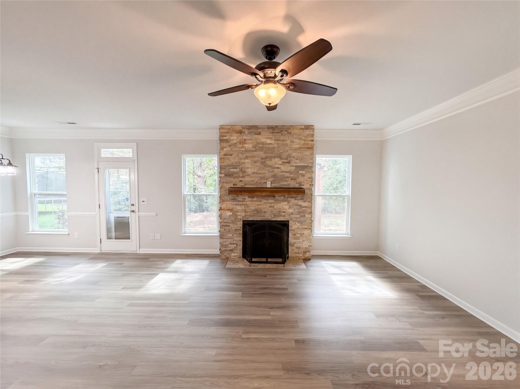 Single Family Residence at 4014 Northerly Island Court, Gastonia, photo 3 of 36
