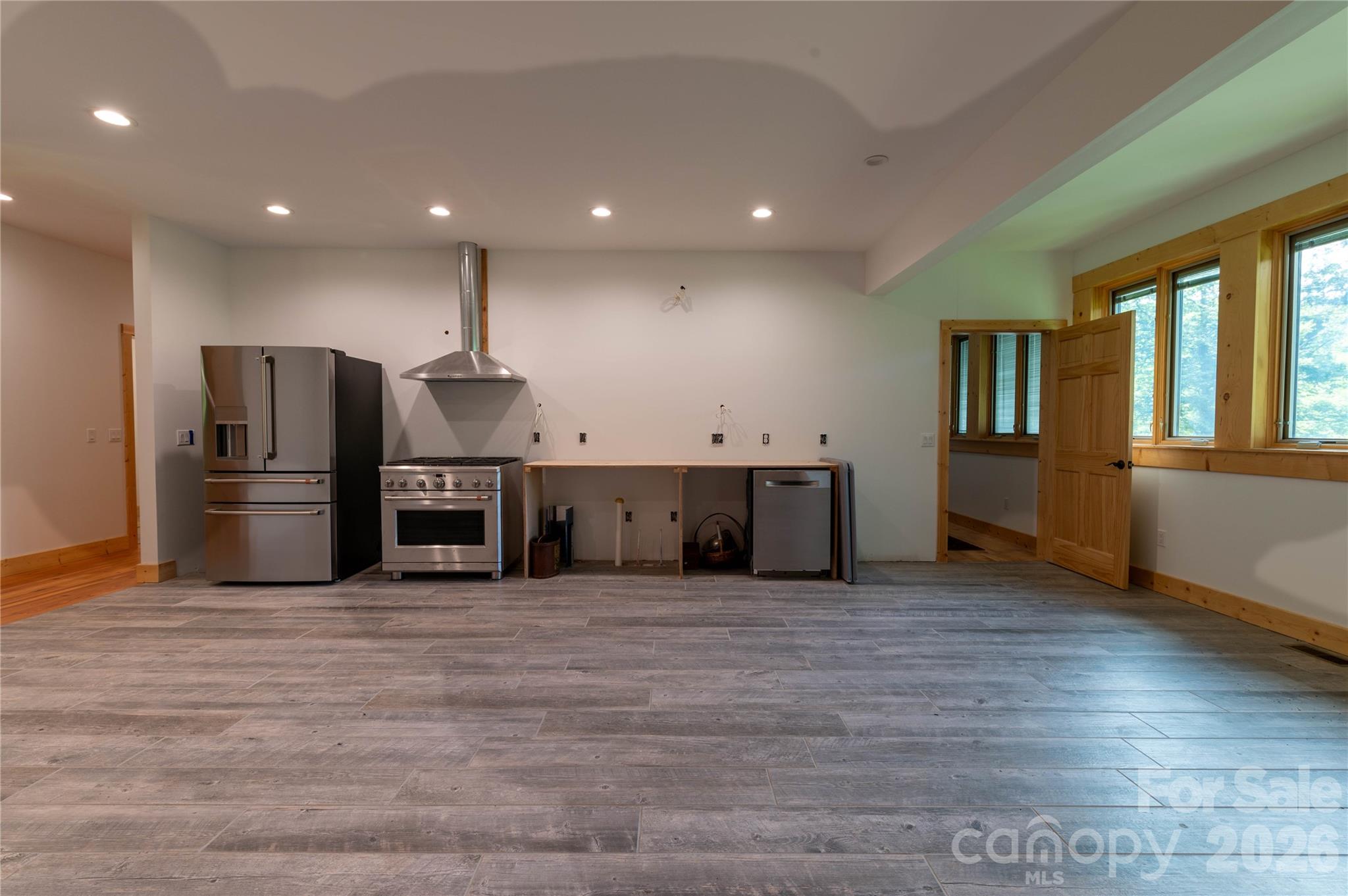 Single Family Residence at 2099 South Toe River Road, Burnsville, photo 9 of 37