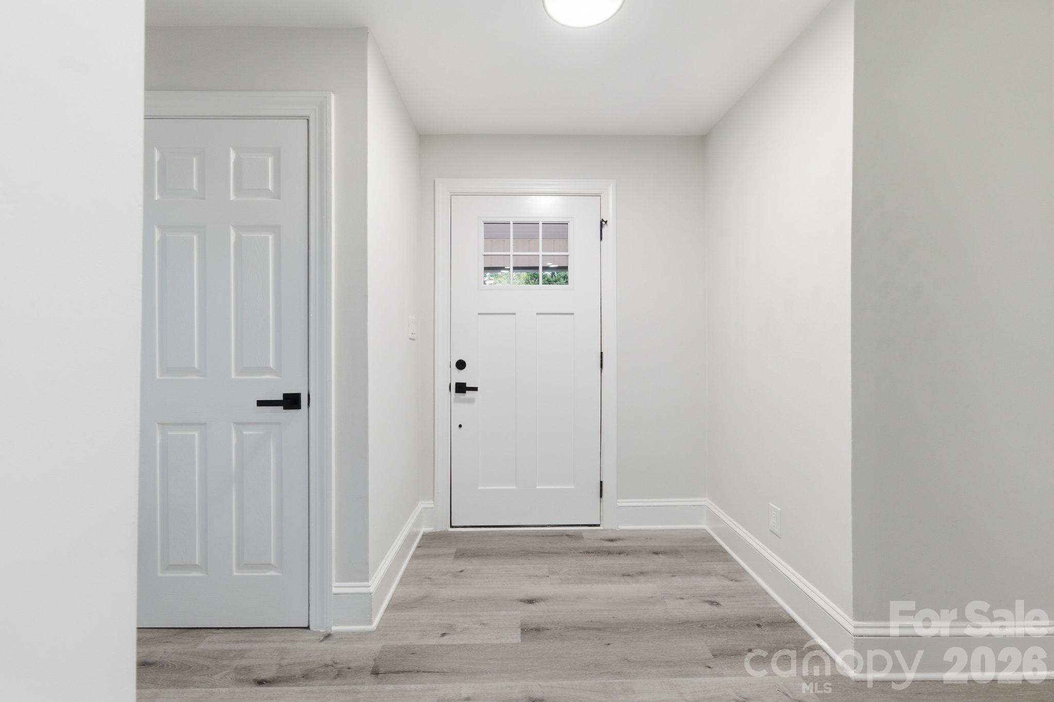 Entrance Foyer - 214 Dalewood Avenue, Kannapolis