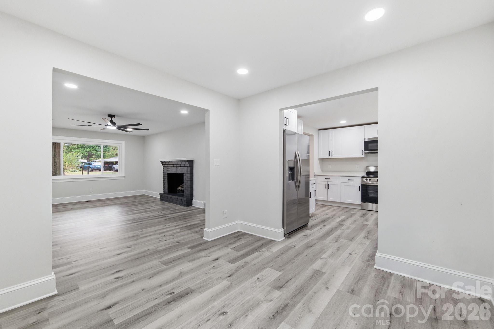 Dining to Family Room - 214 Dalewood Avenue, Kannapolis