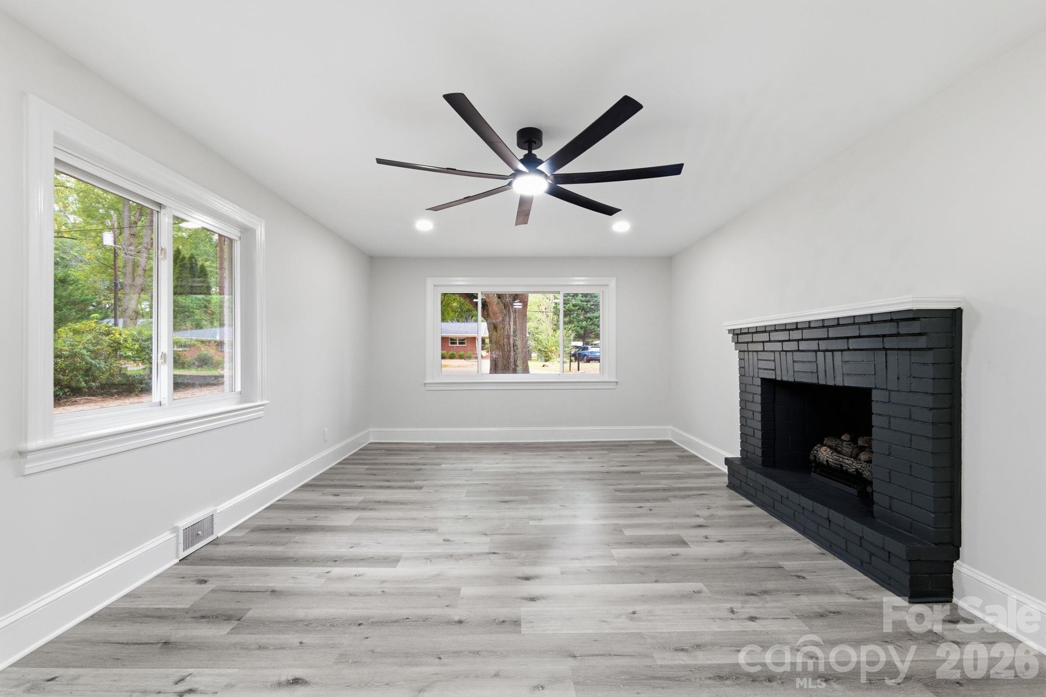 Family Room - 214 Dalewood Avenue, Kannapolis