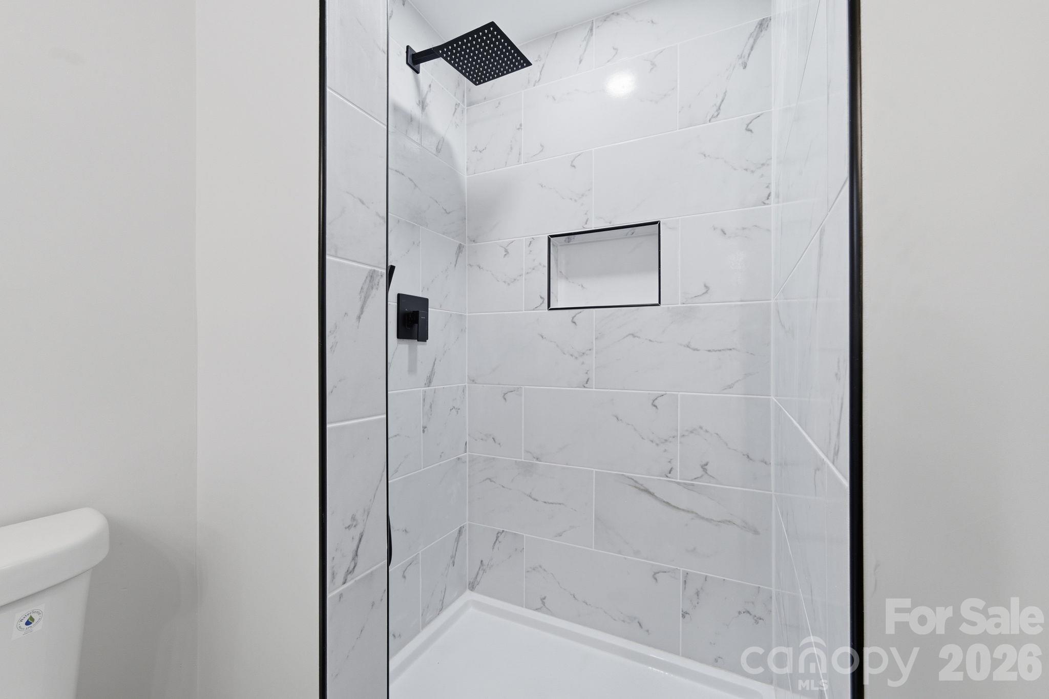 Tiled Primary Shower - 214 Dalewood Avenue, Kannapolis