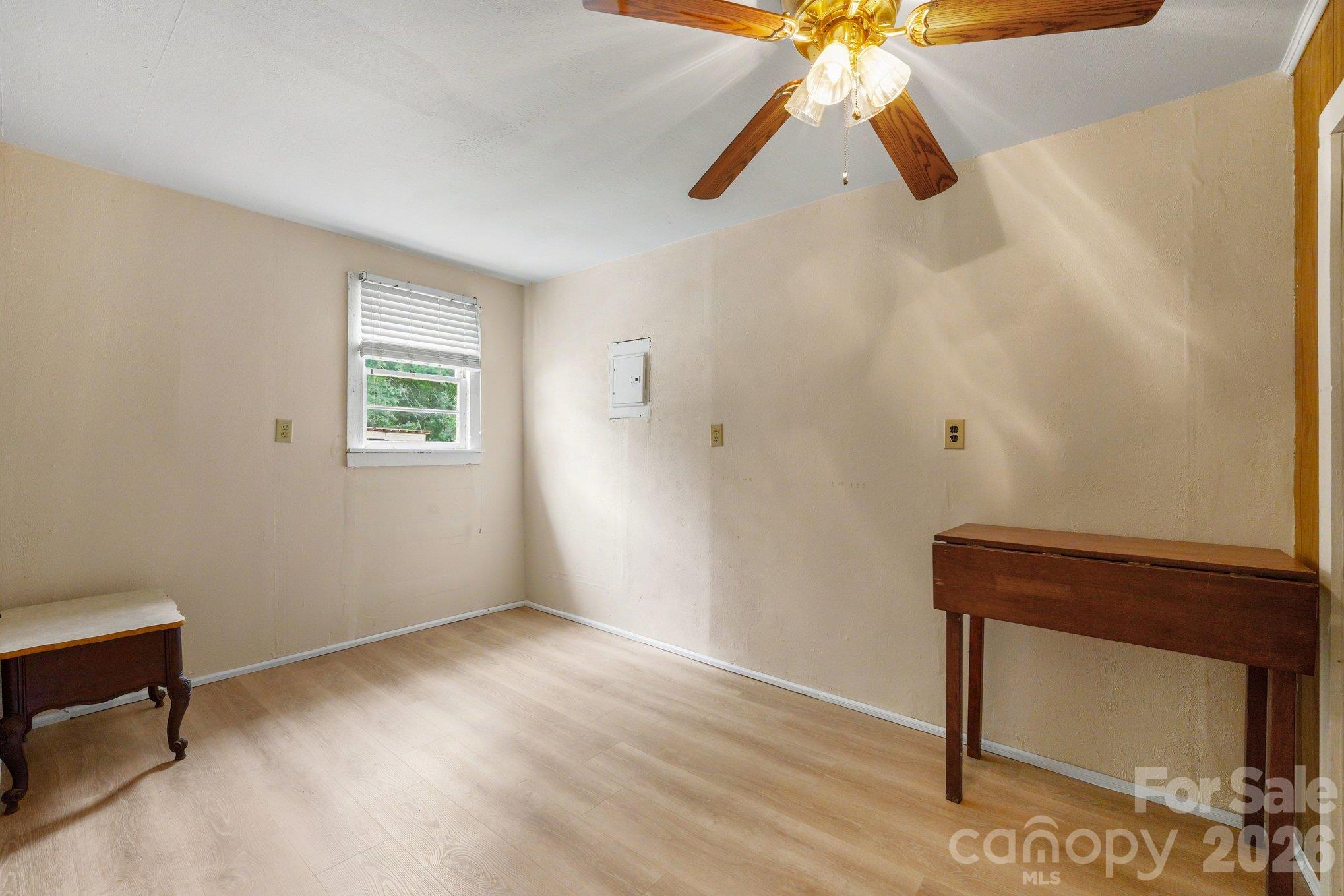 Single Family Residence at 144 Ginger Lane, Mooresville, photo 16 of 26