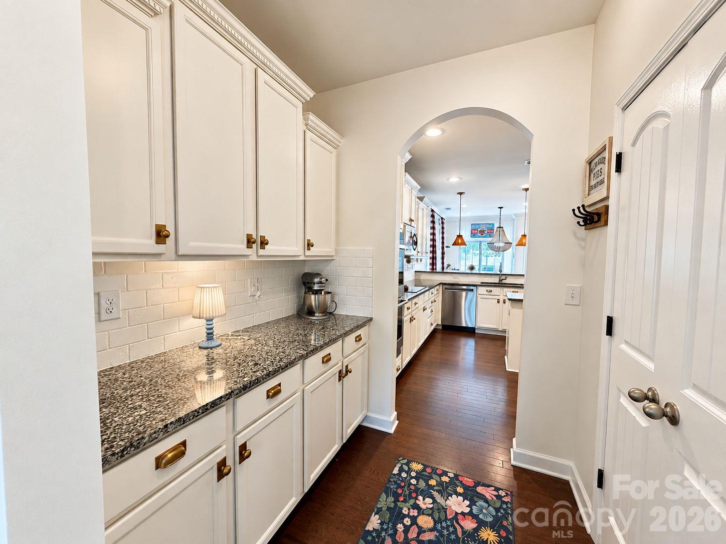 Single Family Residence at 16523 Landen Forest Lane, Davidson, photo 6 of 26