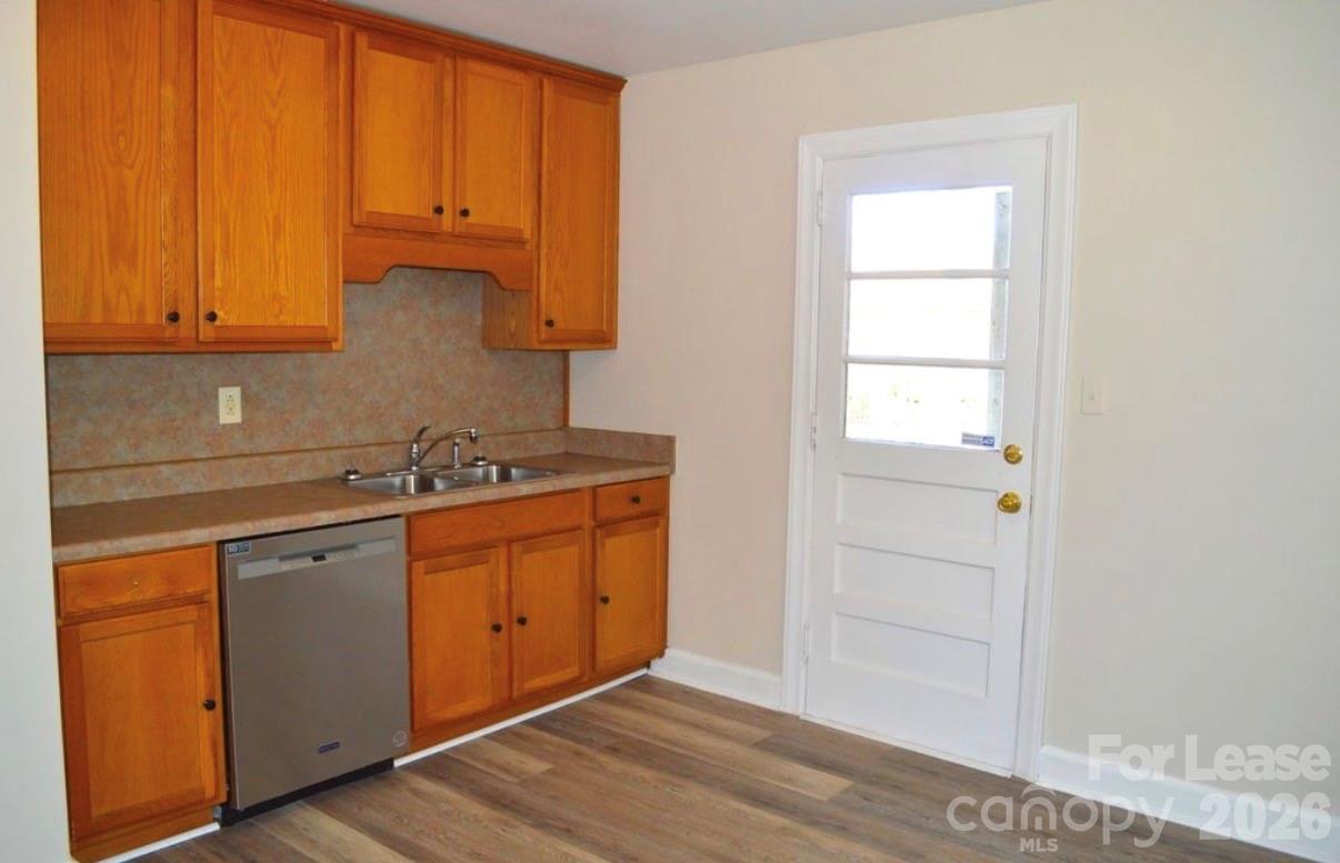 Single Family Residence at 724 Maupin Avenue, Salisbury, photo 4 of 11