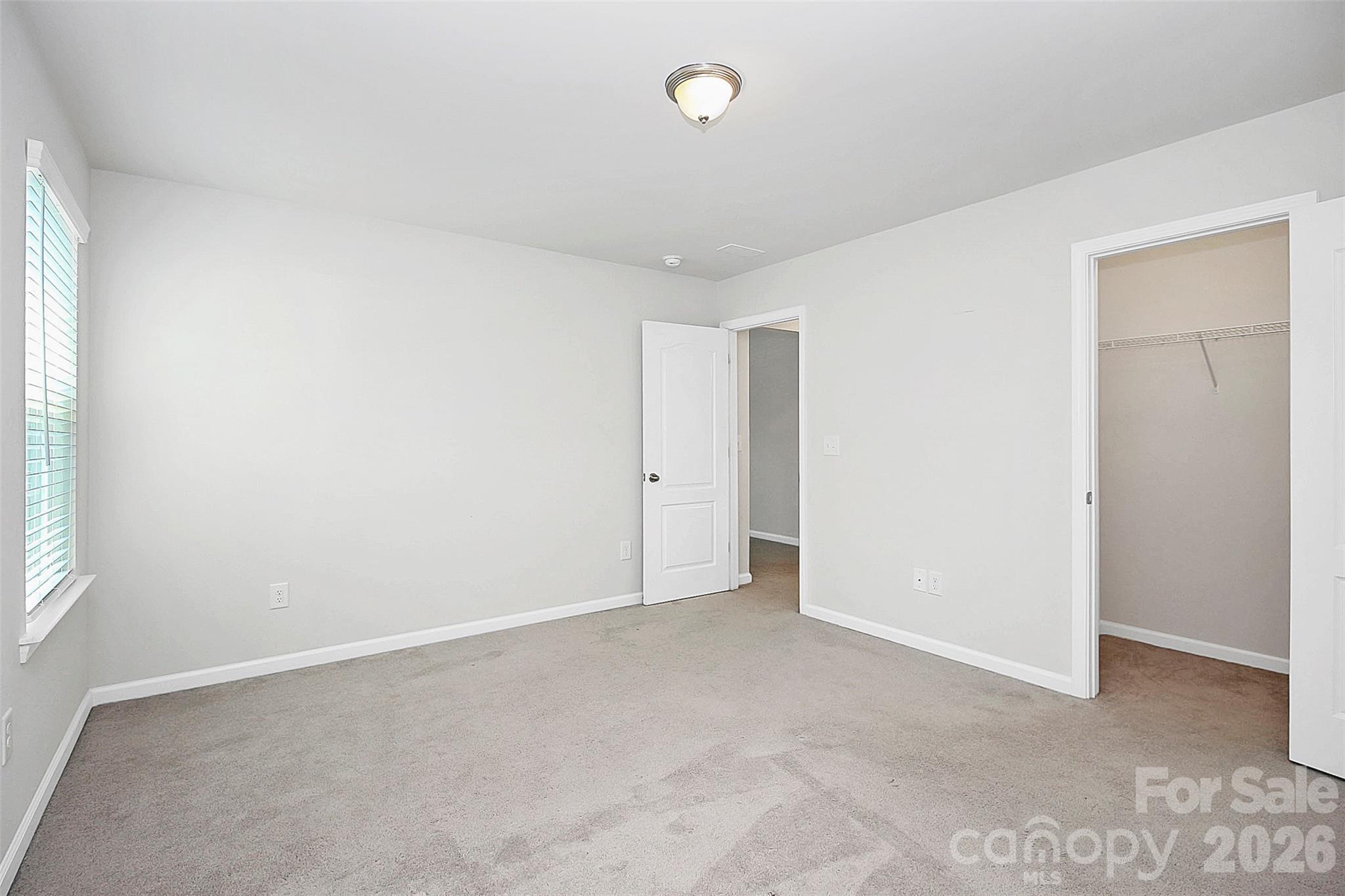 Single Family Residence at 14527 Murfield Court, Charlotte, photo 9 of 35