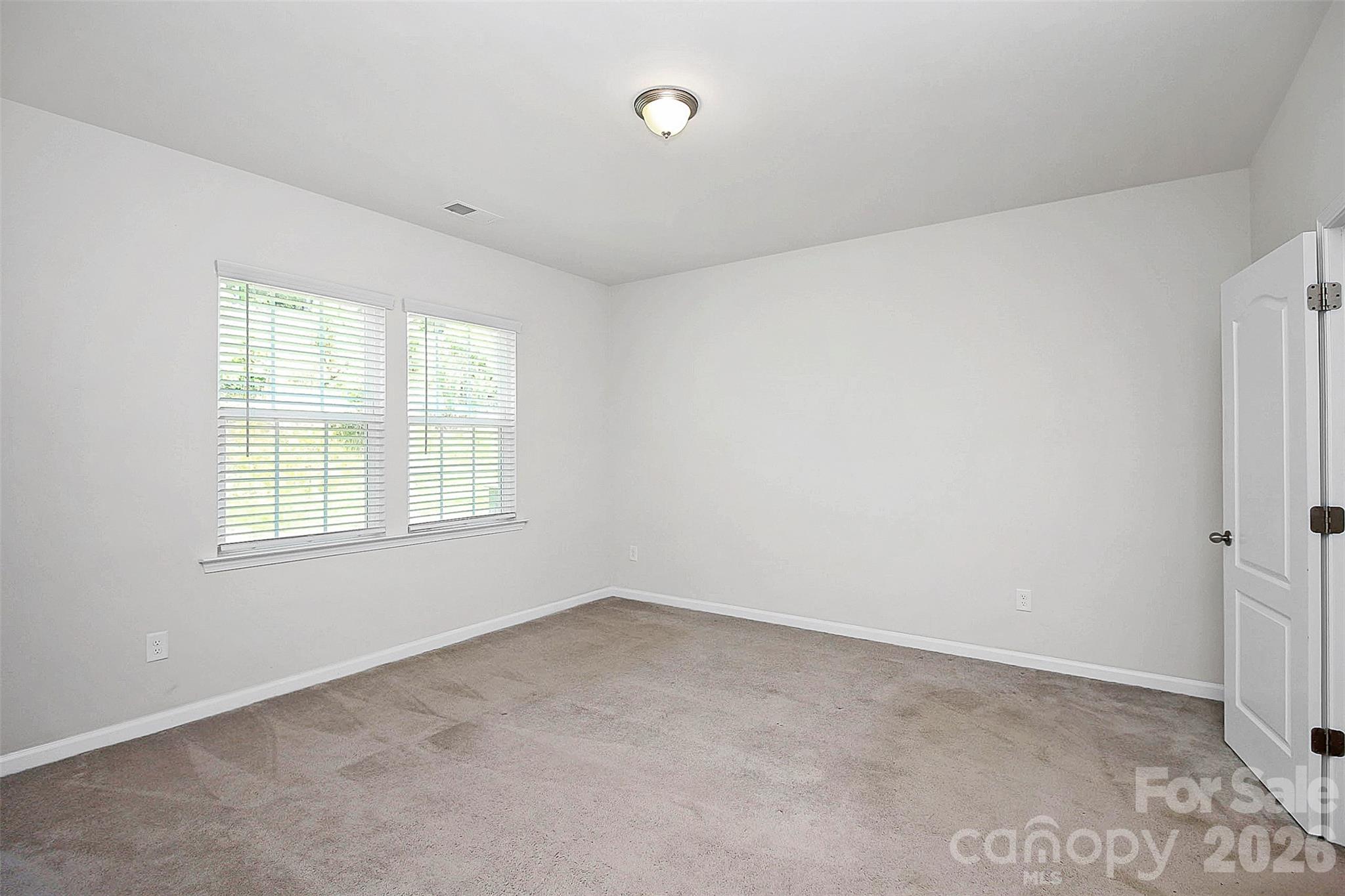 Single Family Residence at 14527 Murfield Court, Charlotte, photo 18 of 35