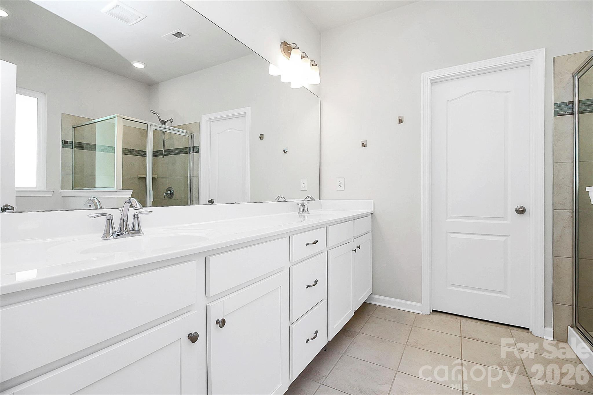 Single Family Residence at 14527 Murfield Court, Charlotte, photo 21 of 35