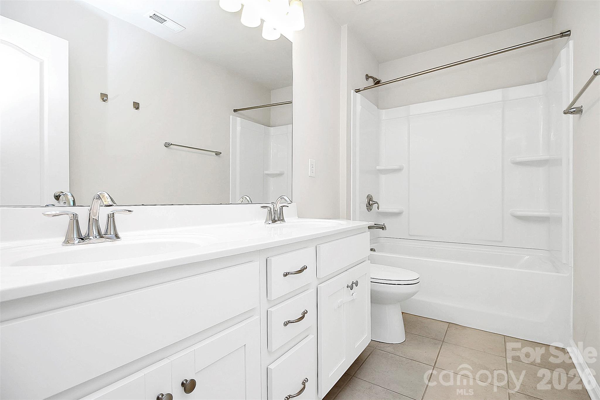 Single Family Residence at 14527 Murfield Court, Charlotte, photo 23 of 35