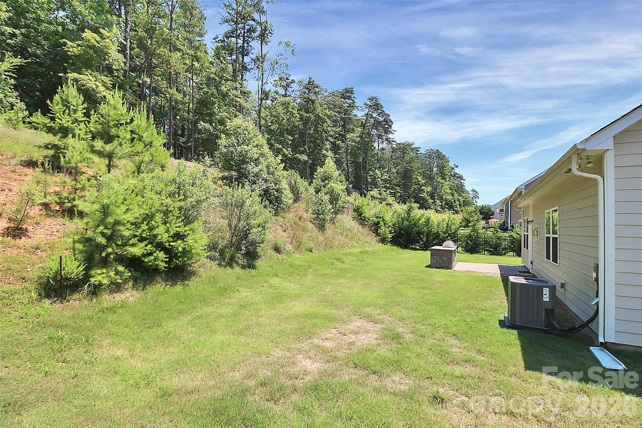 Single Family Residence at 14527 Murfield Court, Charlotte, photo 27 of 35