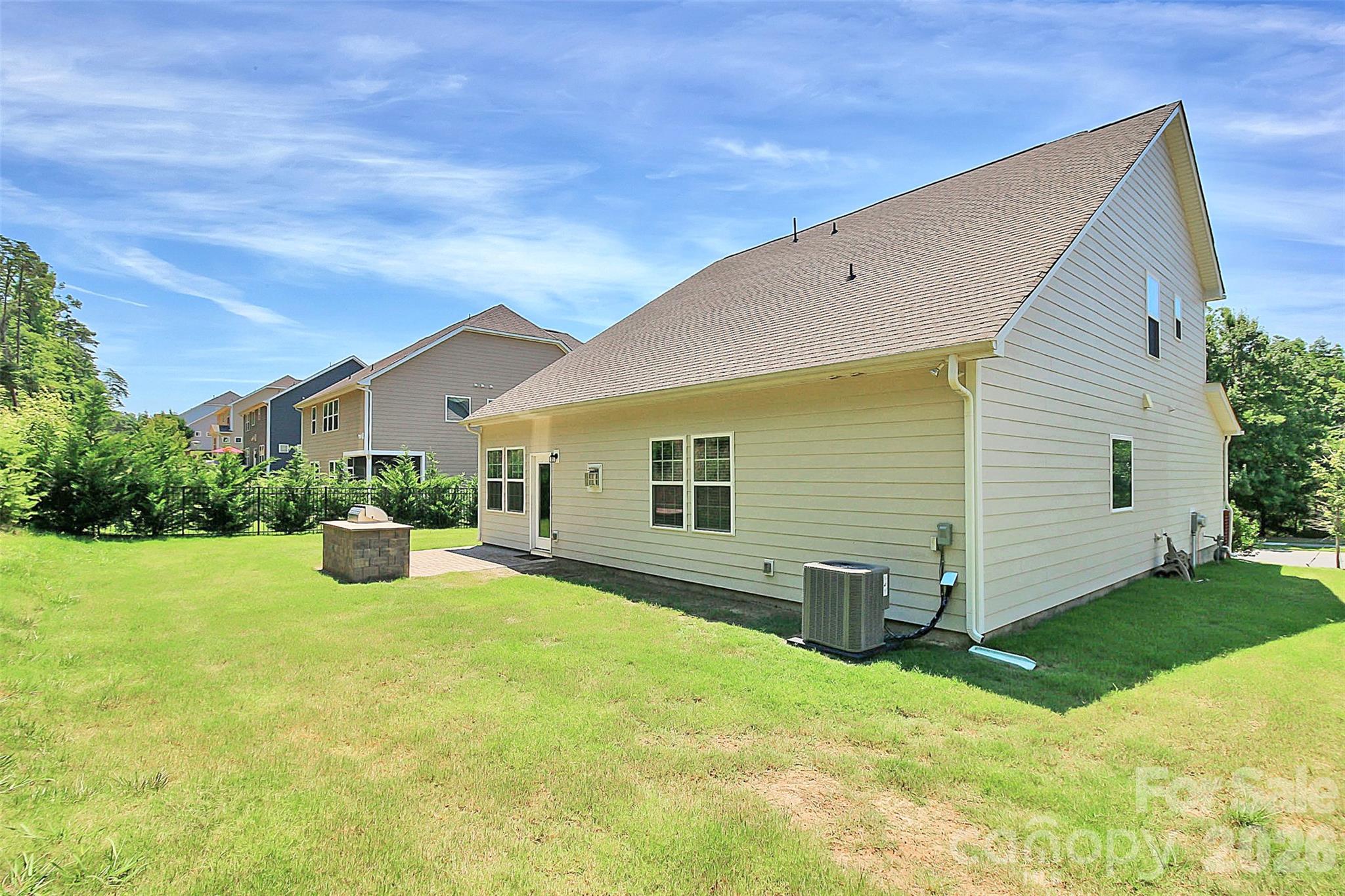 Single Family Residence at 14527 Murfield Court, Charlotte, photo 32 of 35