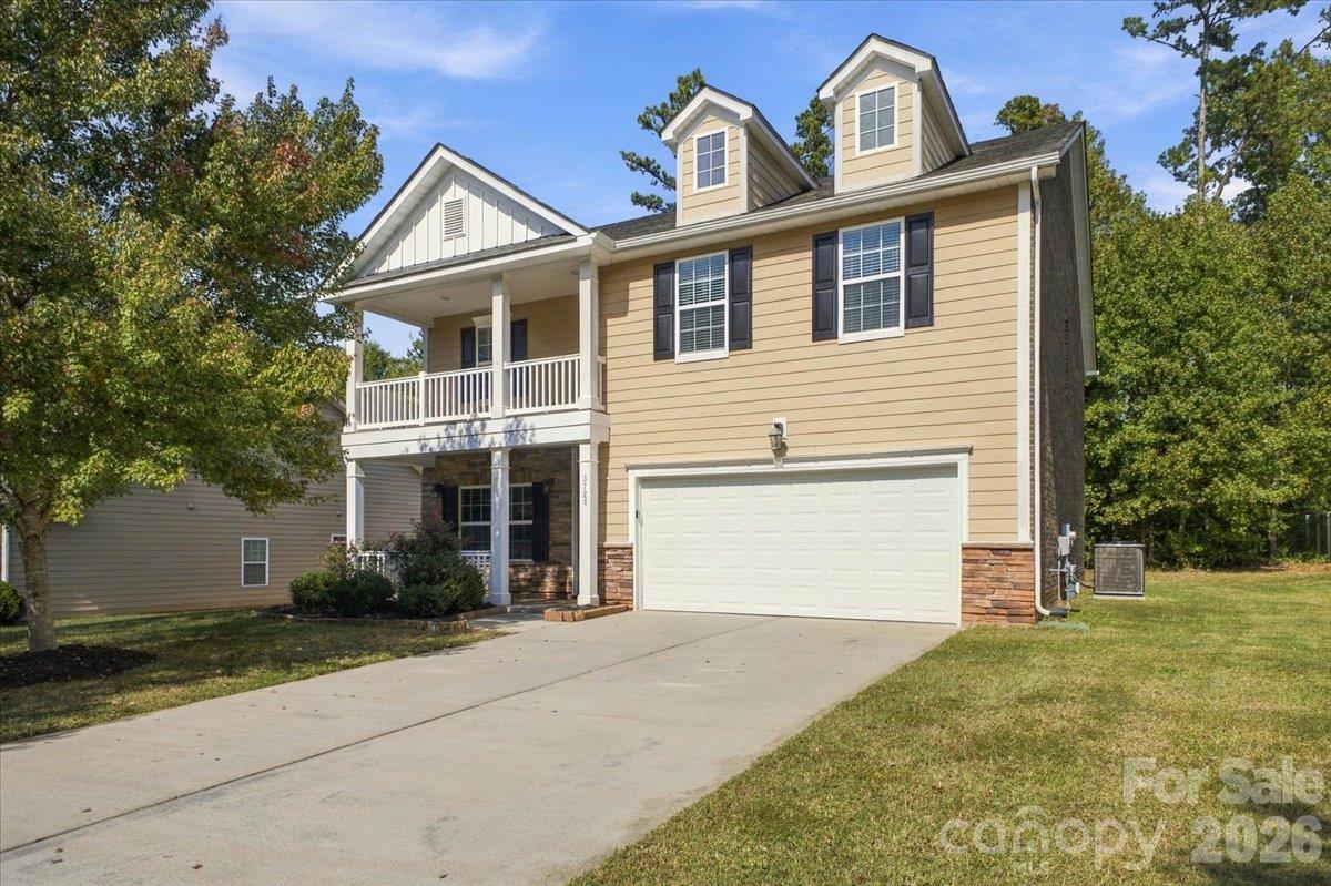Single Family Residence at 3724 Martele Drive, Mint Hill, photo 2 of 33