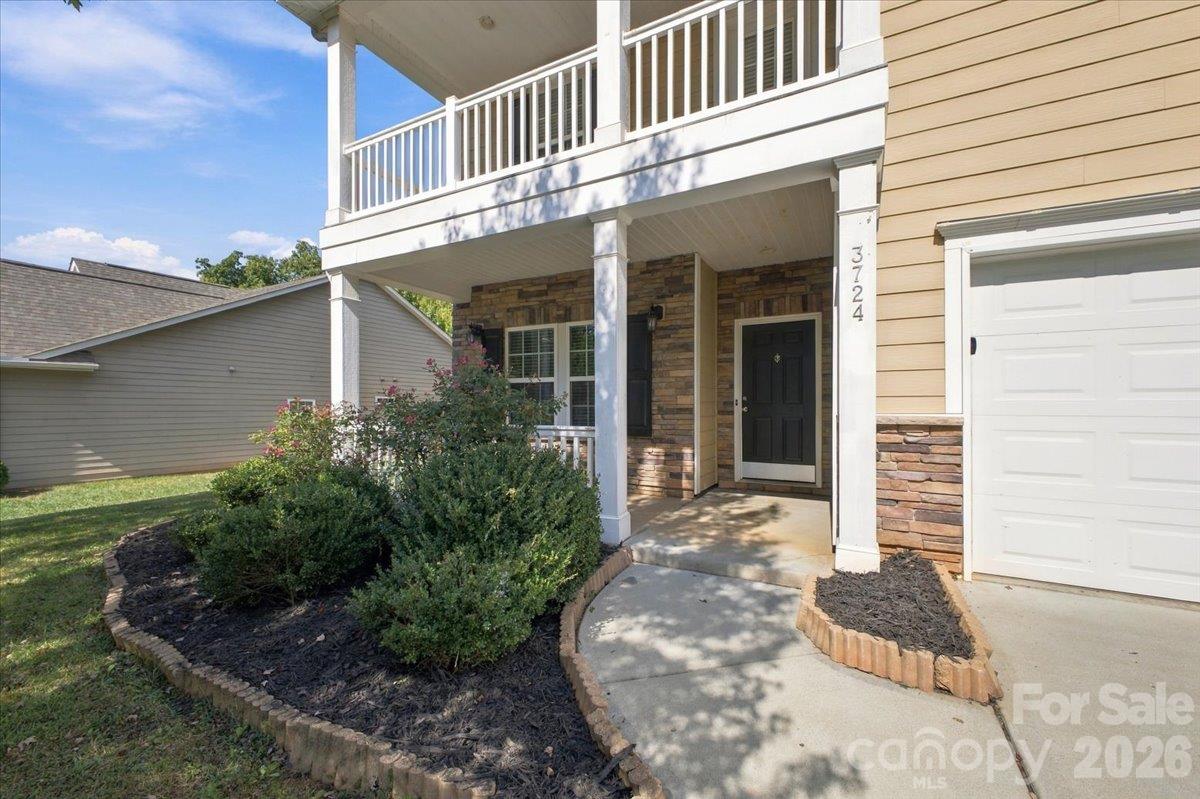 Single Family Residence at 3724 Martele Drive, Mint Hill, photo 3 of 33