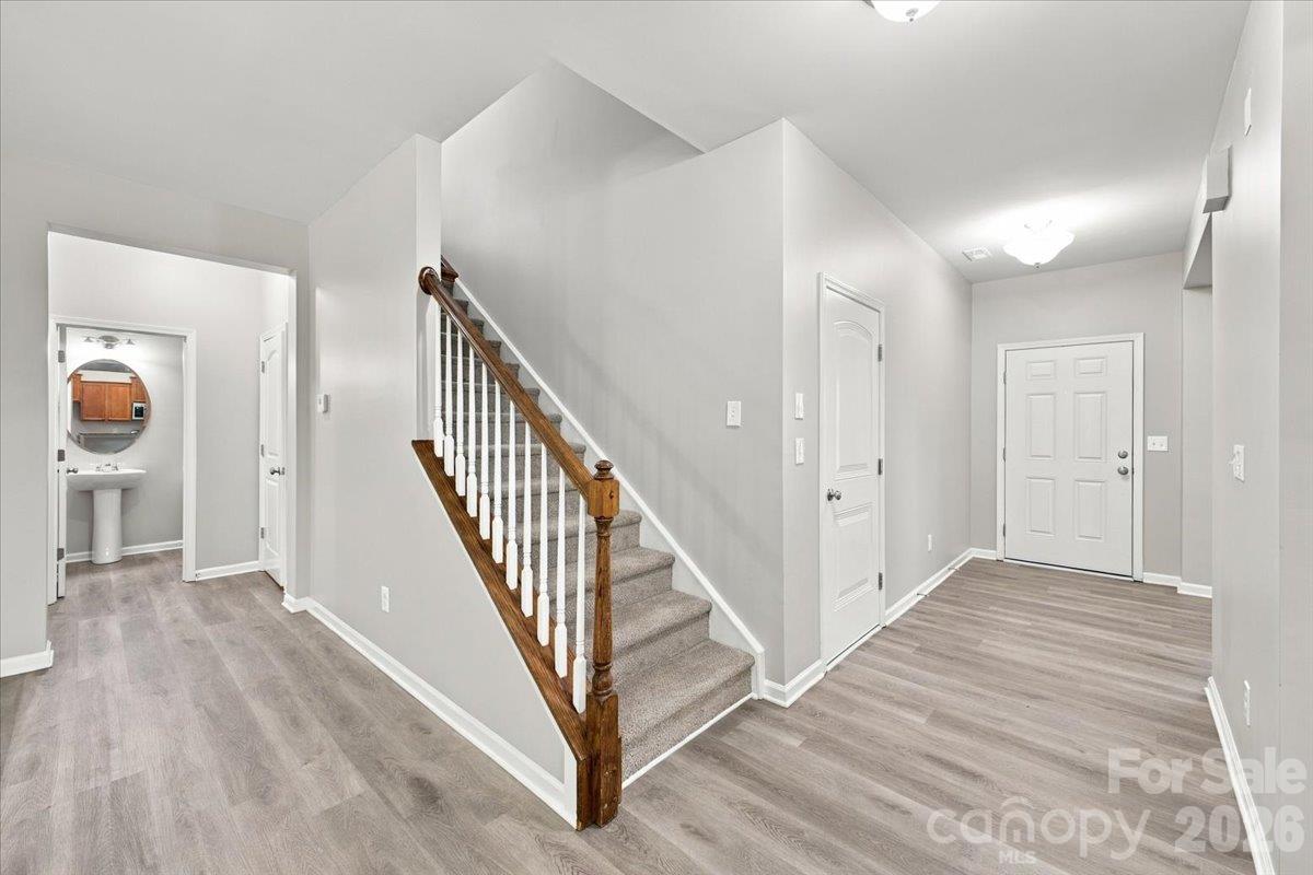 Single Family Residence at 3724 Martele Drive, Mint Hill, photo 4 of 33