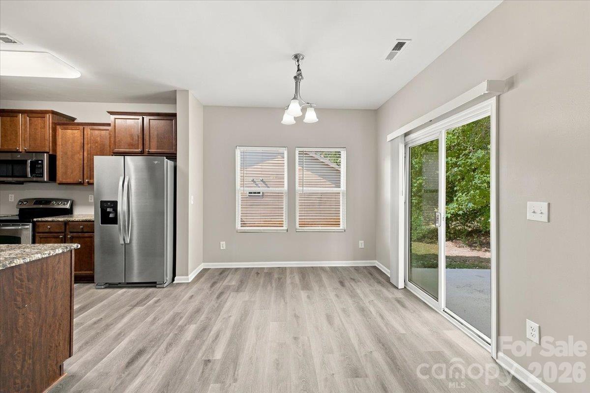 Single Family Residence at 3724 Martele Drive, Mint Hill, photo 12 of 33